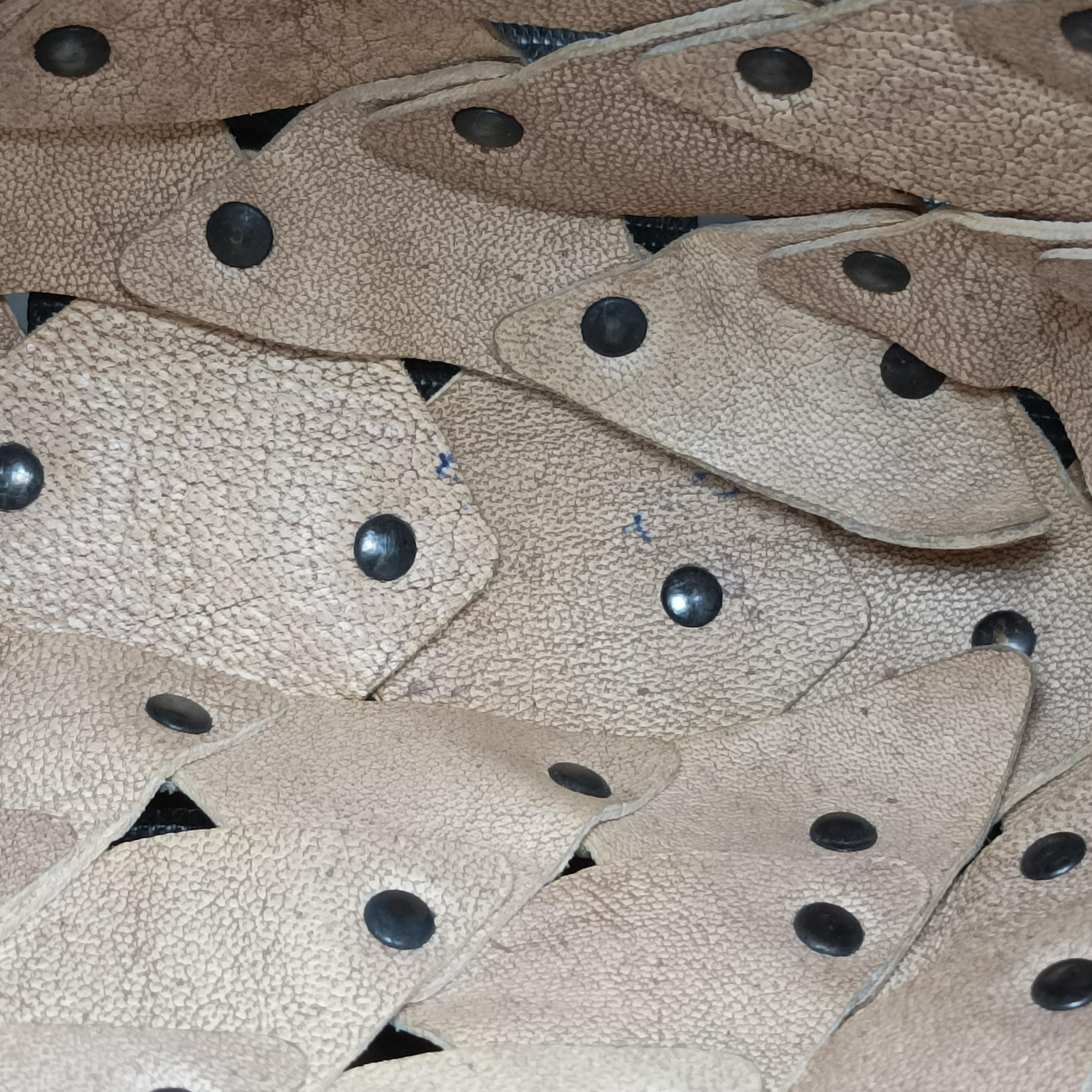 Mombasa beige Leather Lot number unknownモンバサ ベージュ レザー 製番不明