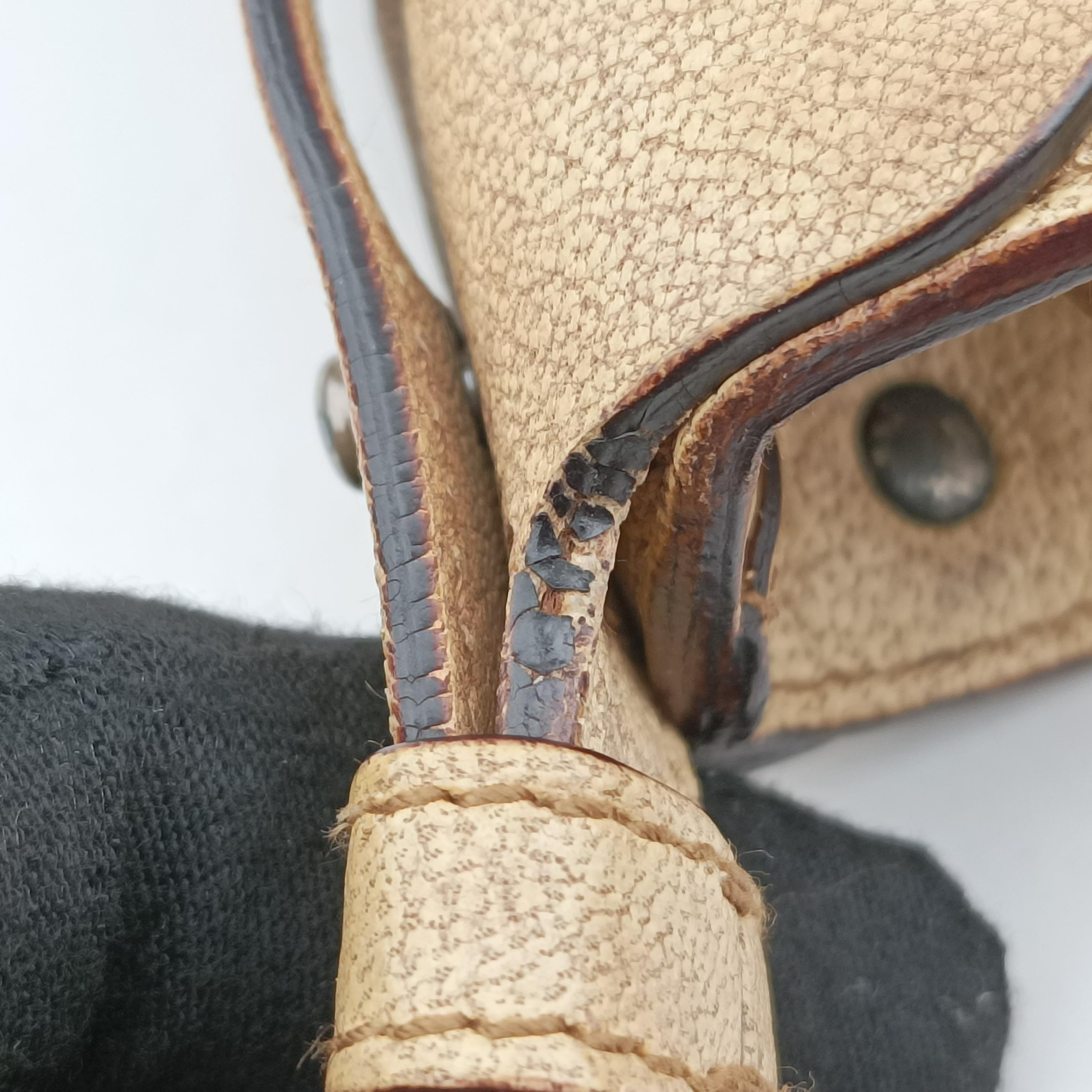 Mombasa beige Leather Lot number unknownモンバサ ベージュ レザー 製番不明