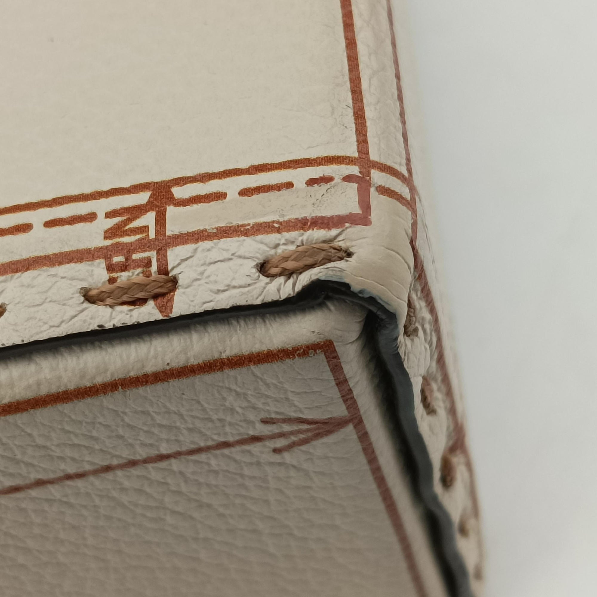 Soft Trunk Beige Leather 7VA565 7VA565-ARAV-248-10429ソフトトランク ベージュ レザー 7VA565 7VA565-ARAV-248-10429