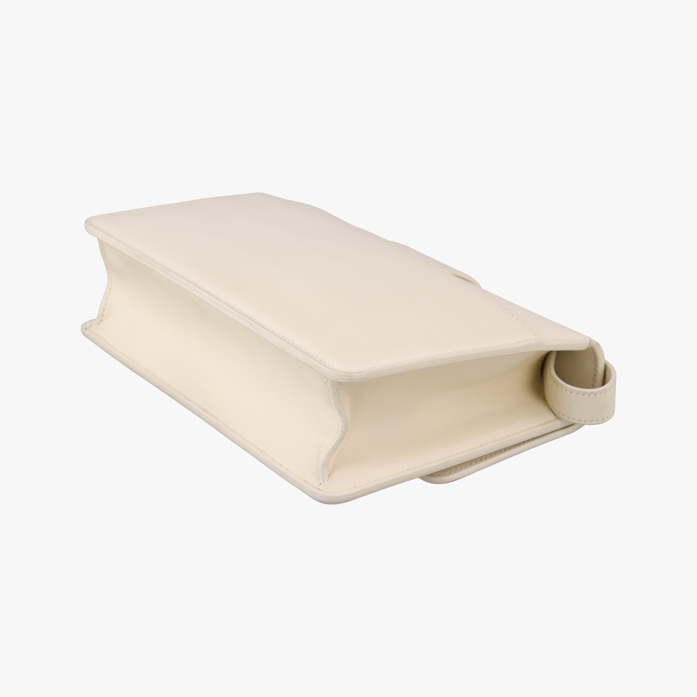 30 Montaigne White leather 29-MA-110930モンテーニュ ホワイト レザー 29-MA-1109