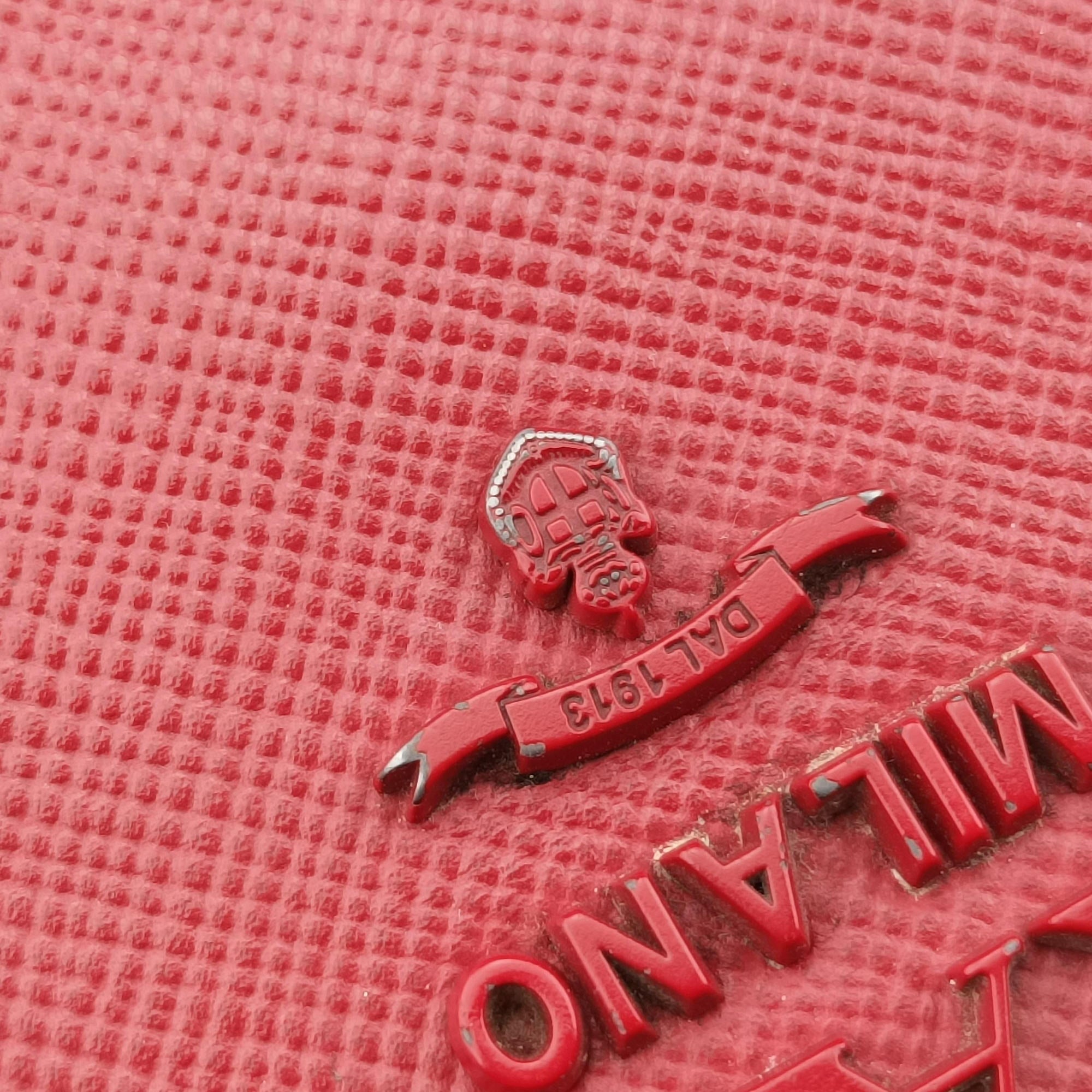 Cuir Monochrome Red SAFFIANO Leather 1BA155 59キュイール モノクローム レッド サフィアーノレザー 1BA155 59