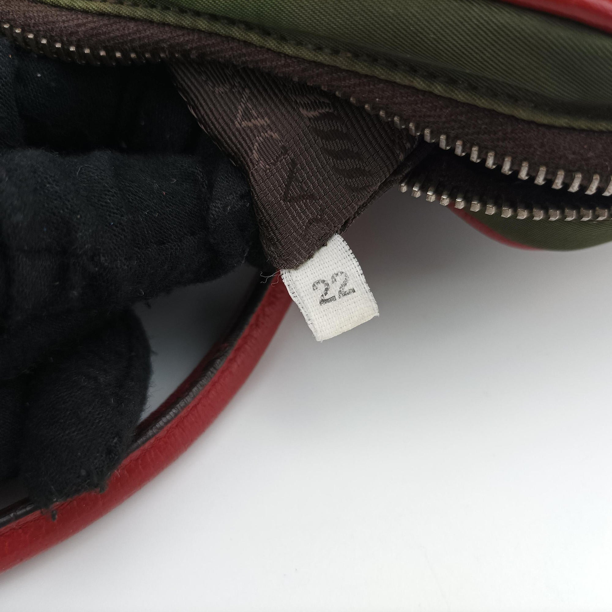 Triangle logo Red x green Nylon×Leather 22トライアングルロゴ レッド×グリーン ナイロン×レザー 22