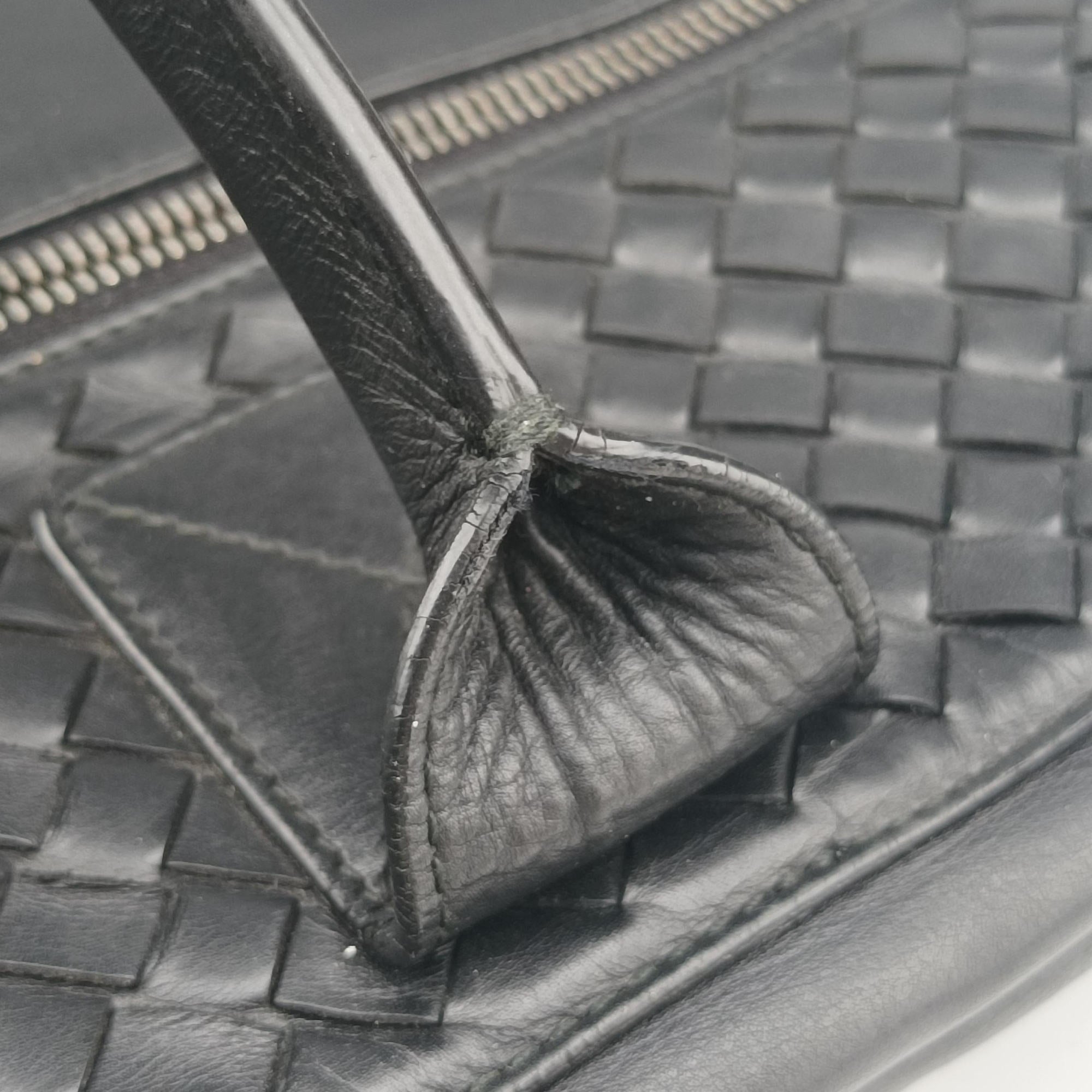 Intrecciato Black lambskin B06808532Bイントレチャート ブラック ラムスキン B06808532B