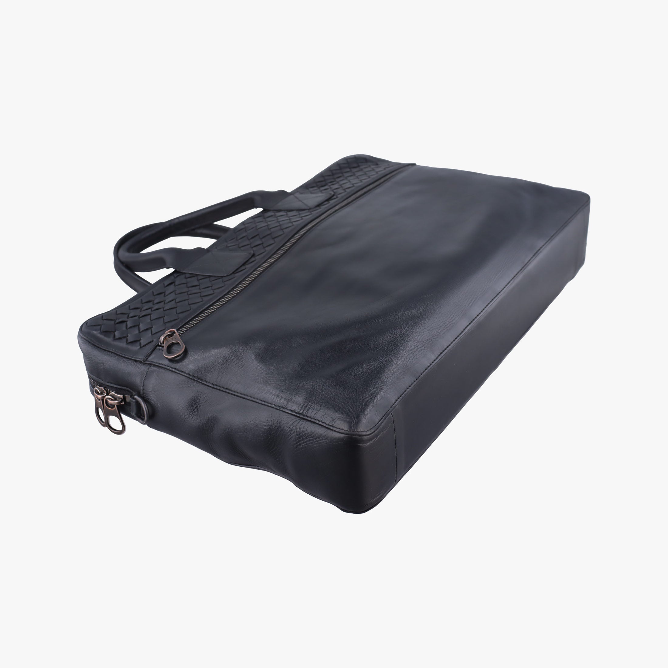 Intrecciato Black lambskin B06808532Bイントレチャート ブラック ラムスキン B06808532B