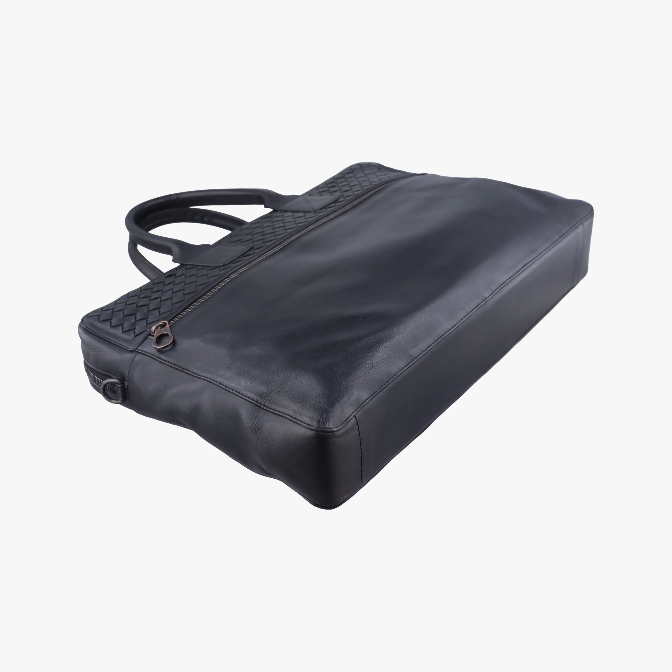 Intrecciato Black lambskin B06808532Bイントレチャート ブラック ラムスキン B06808532B