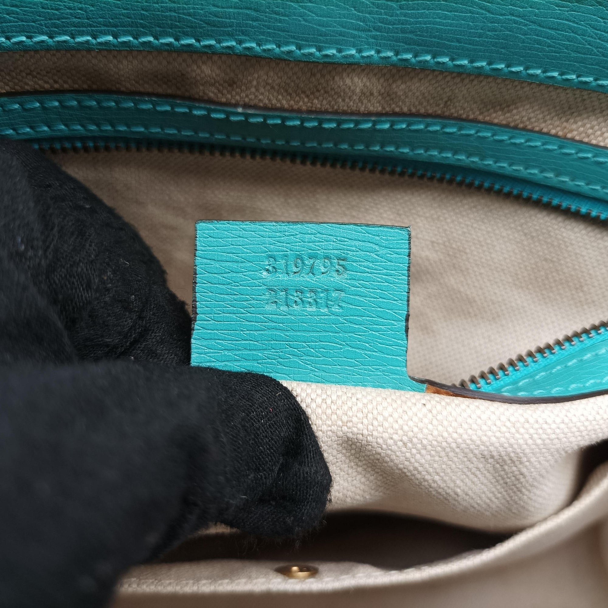 Bright Bit Blue Leather 319795 F013758203ブライトビット ブルー レザー 319795 F013758203