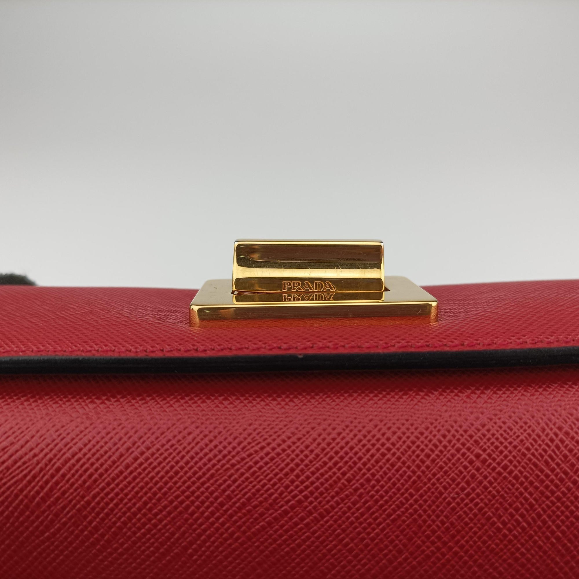 Bicolor Box RedxBlack Saffiano Leather B5043C 7 Lバイカラーボックス レッドxブラック サフィアーノレザー B5043C 7 L