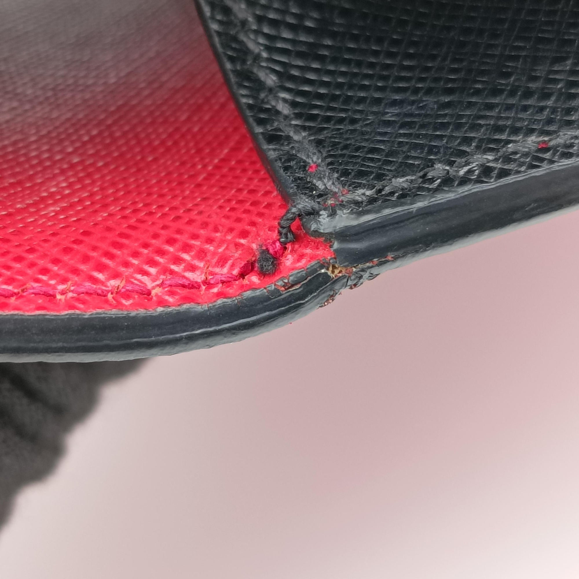 Bicolor Box RedxBlack Saffiano Leather B5043C 7 Lバイカラーボックス レッドxブラック サフィアーノレザー B5043C 7 L