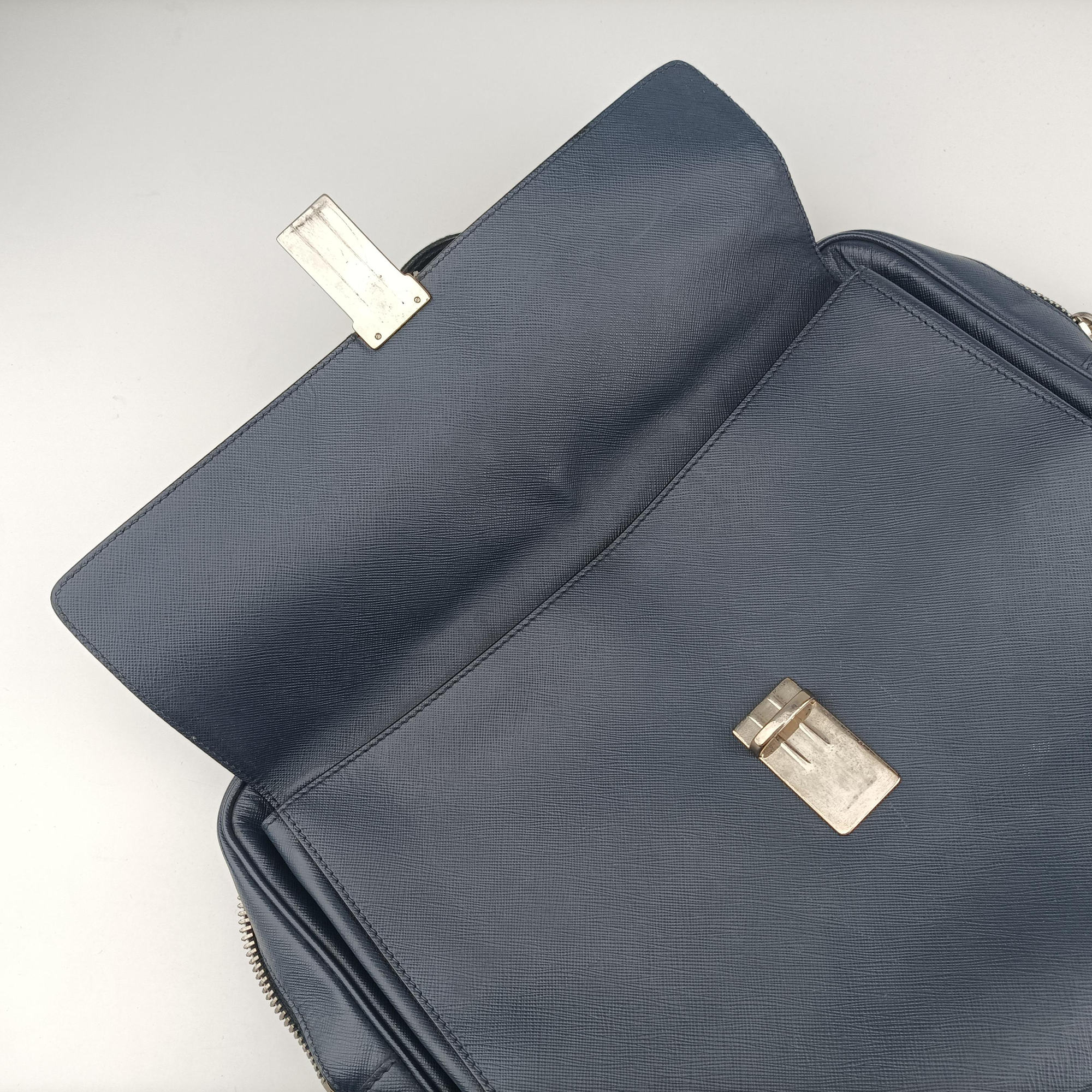 Push-Lock Briefcases Navy Saffiano Leather 134プッシュロックブリーフケース ネービー サフィアーノレザー 134
