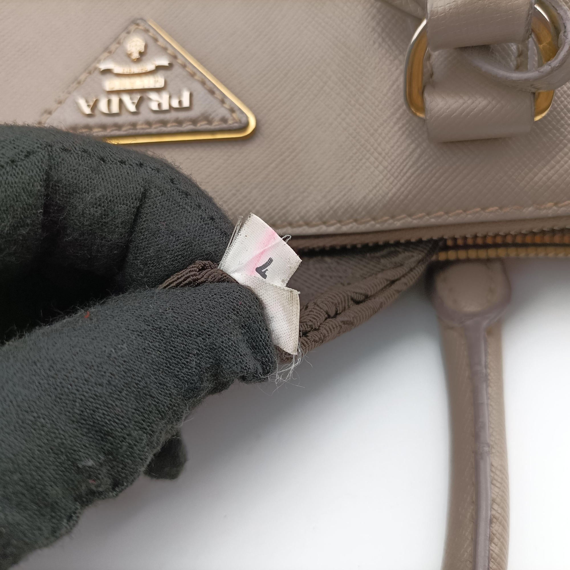 Galleria beige SAFFIANO Leather BN2274 180ガレリア ベージュ サフィアーノレザー BN2274 180