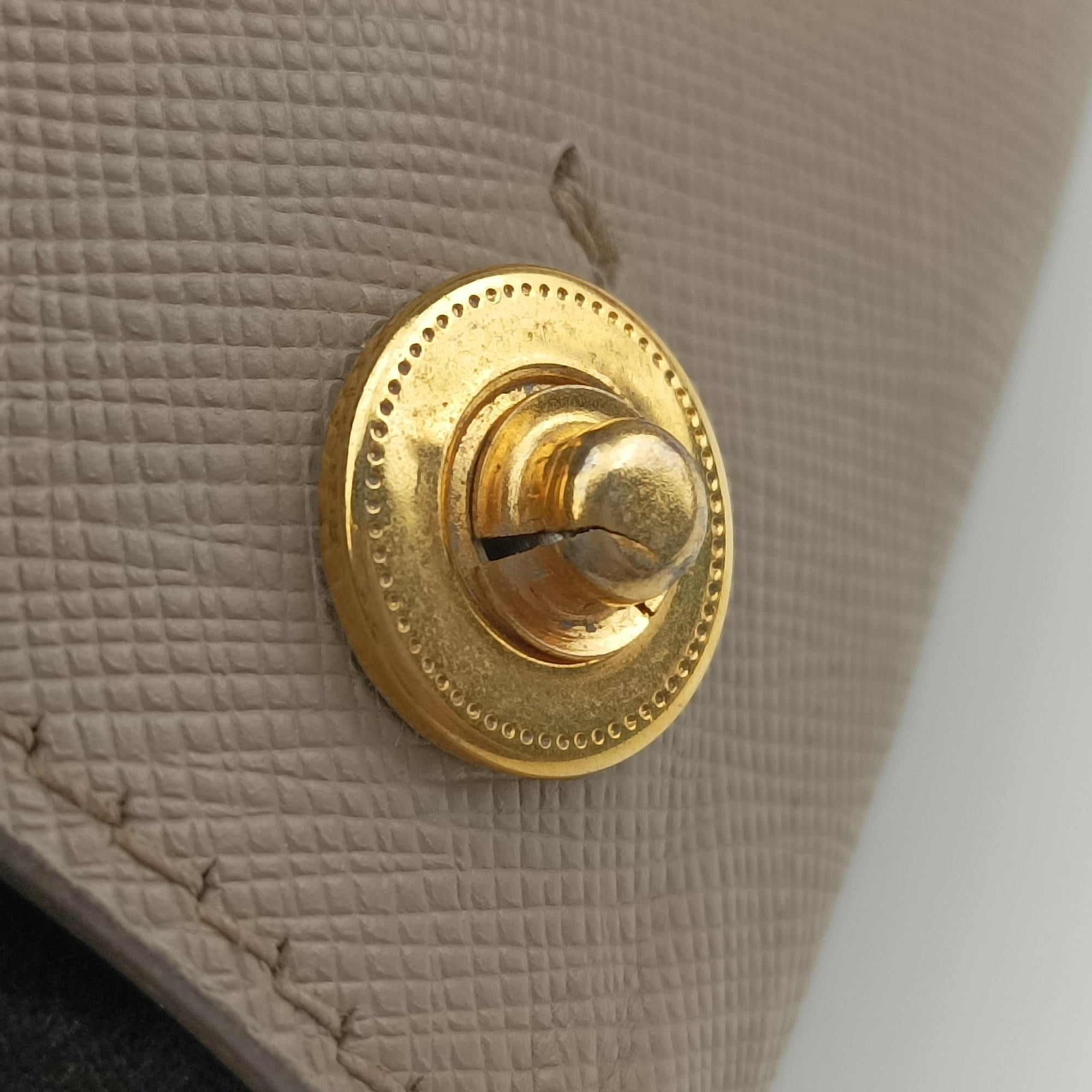 Galleria beige SAFFIANO Leather BN2274 180ガレリア ベージュ サフィアーノレザー BN2274 180