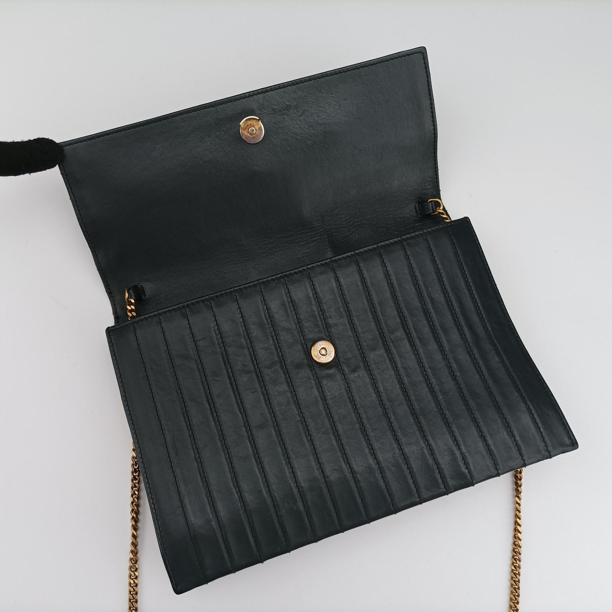 VICTOIRE Green Leather 555035 ALM555035.1118ヴィクトワール グリーン レザー 555035 ALM555035.1118