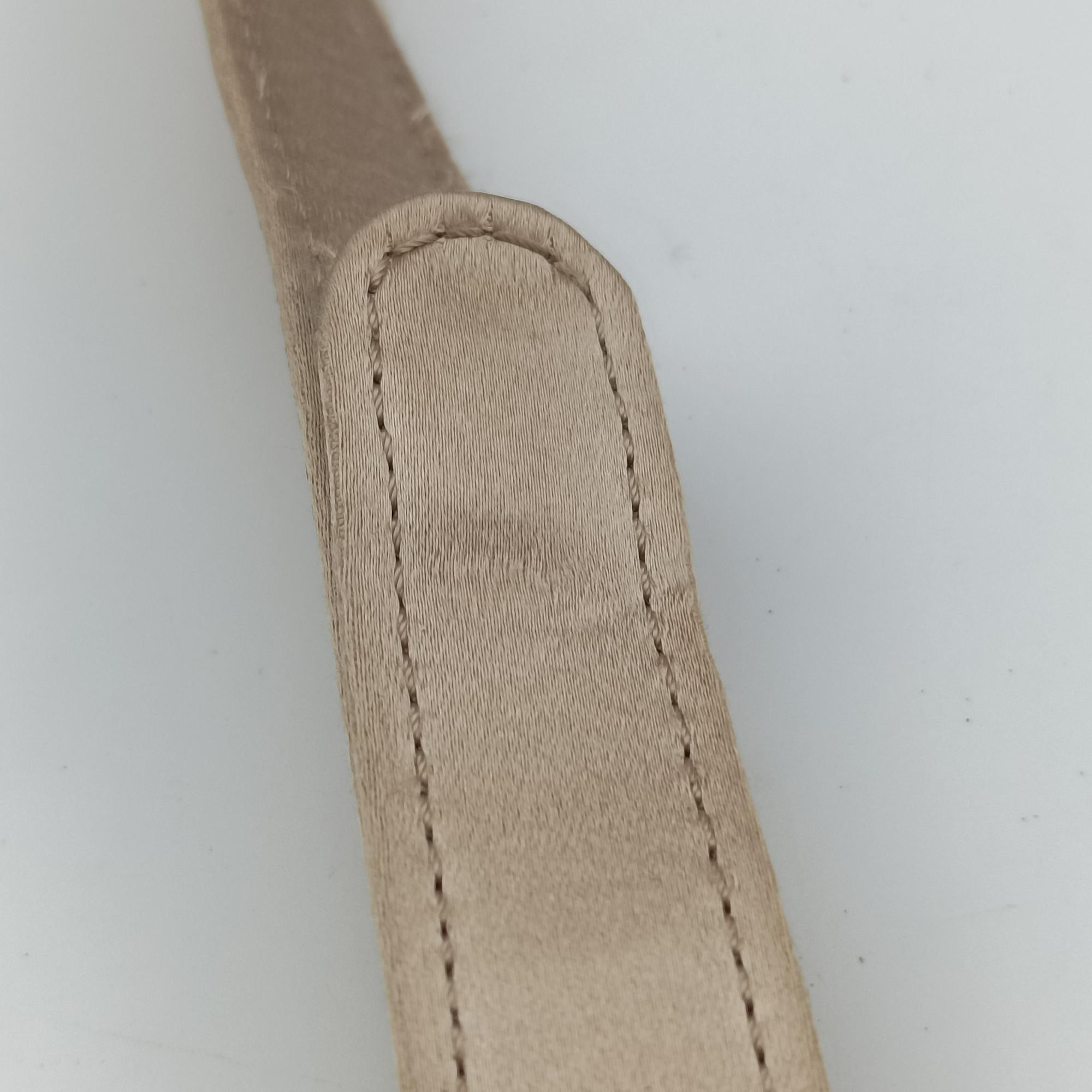 Square Flap Beige silk×leather 831507 83150790982スクエアフラップ ベージュ シルク×レザー 831507 83150790982