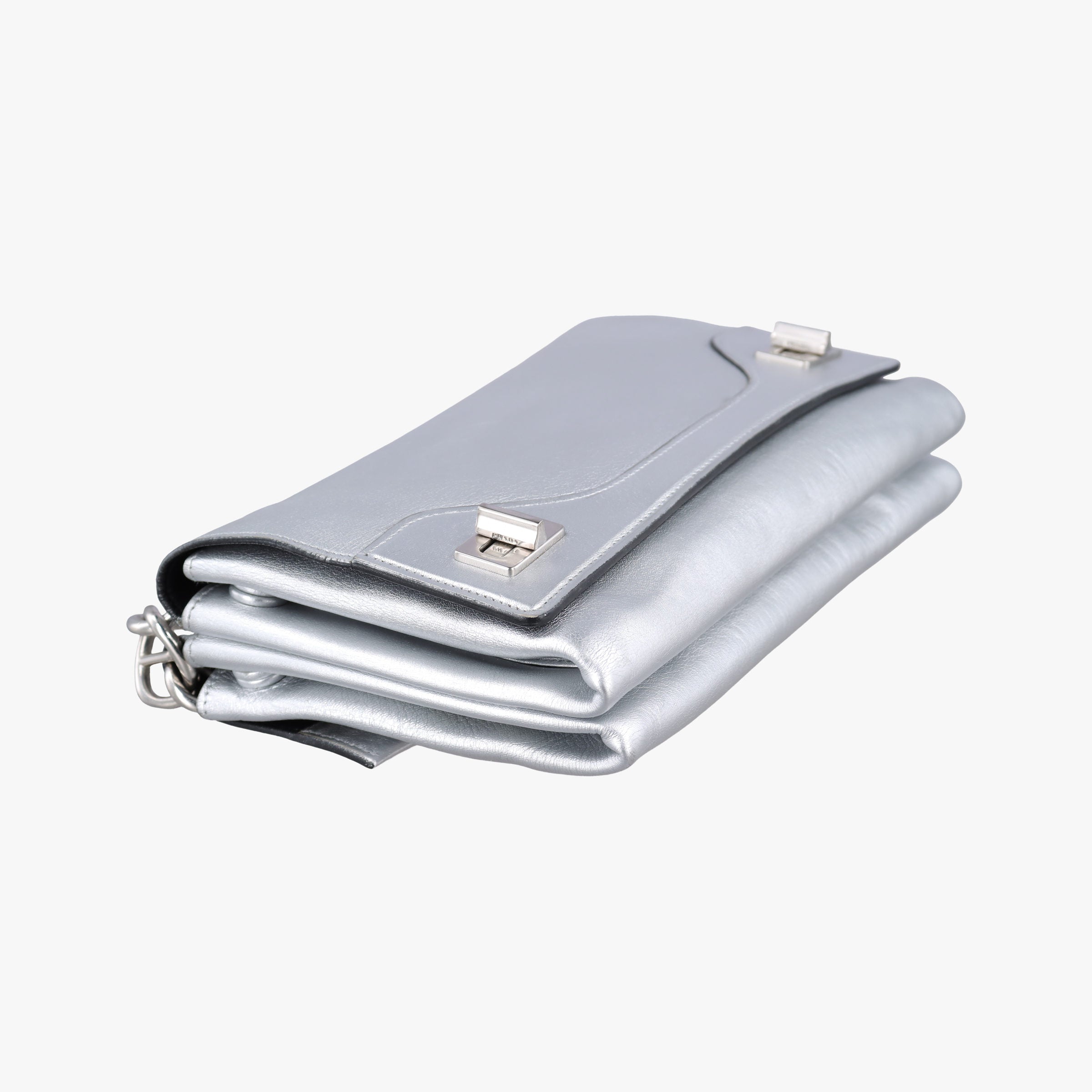 Half Flap Double Turn Lock Silver Leather 25ハーフフラップダブルターンロック シルバー レザー 25