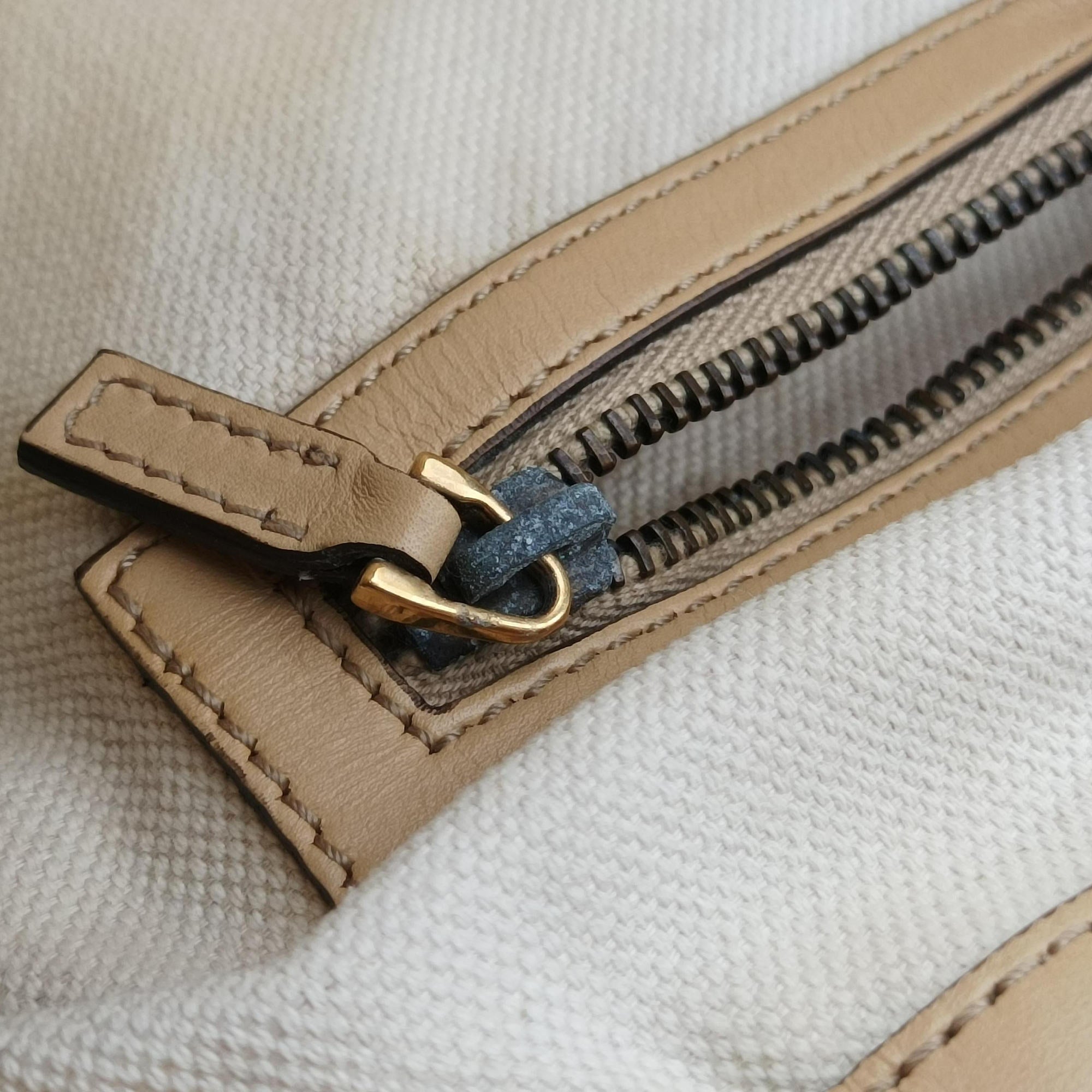Scarlett Beige × Brownish Red canvas×leather 282299 A011592792スカーレット ベージュ × ブラウニッシュレッド キャンバス×レザー 282299 A011592792