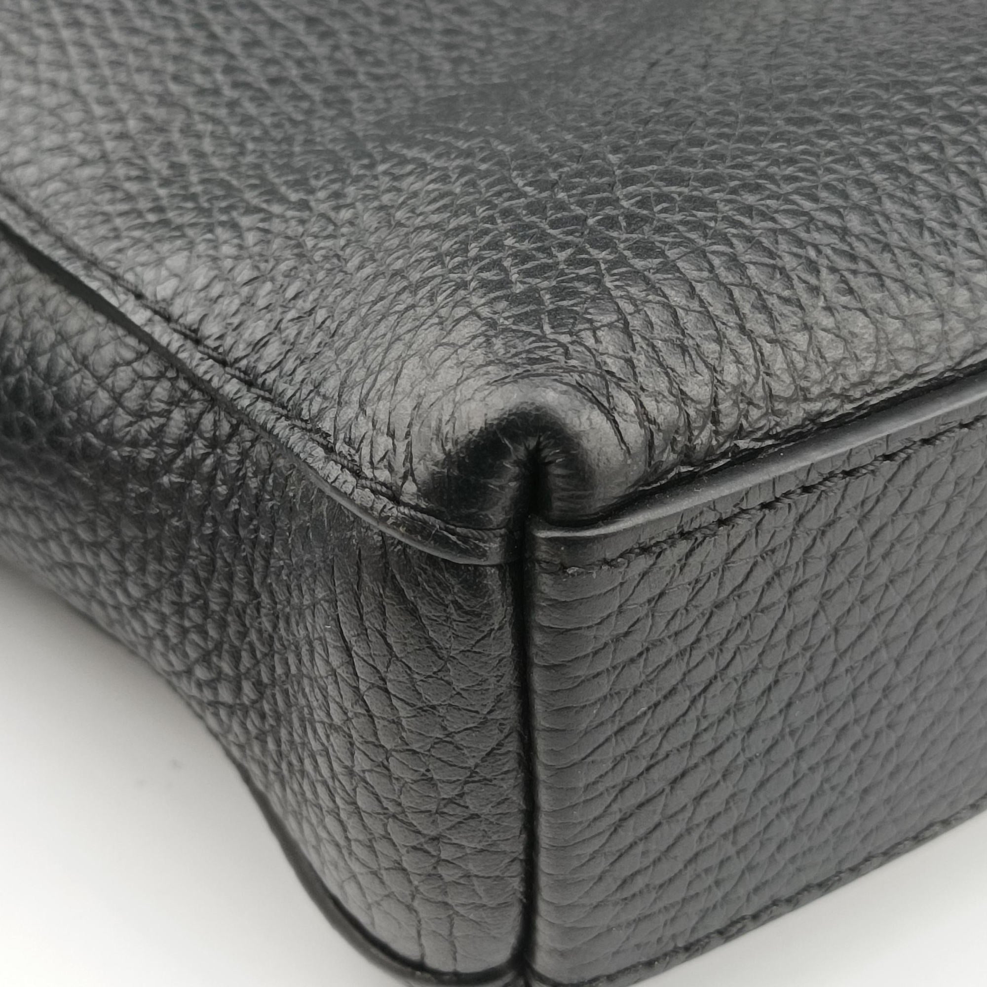 Victor Noir Taurillon Leather M41352 AH3155ヴィクトール ノワール トリヨン レザー M41352 AH3155