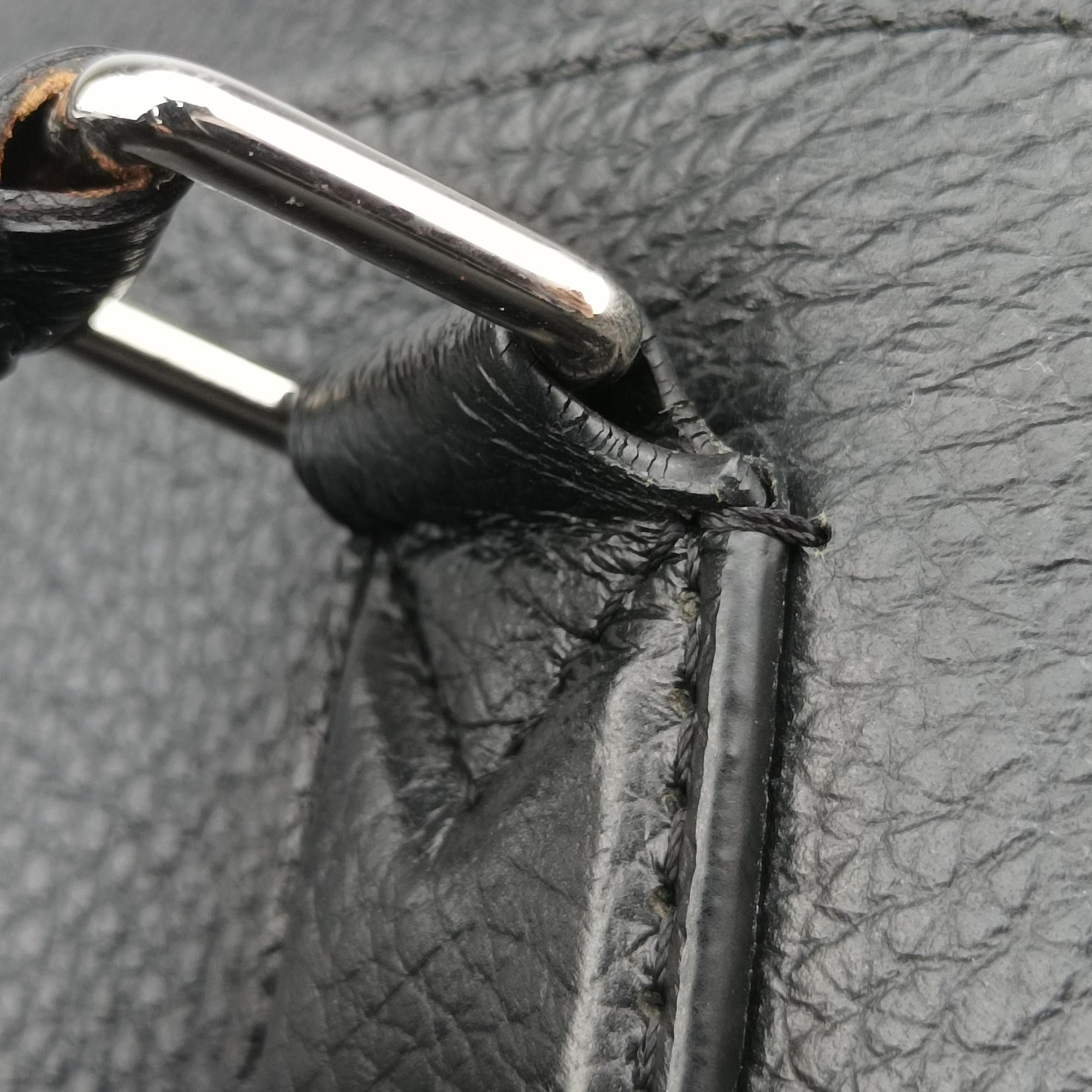 Victor Noir Taurillon Leather M41352 AH3155ヴィクトール ノワール トリヨン レザー M41352 AH3155