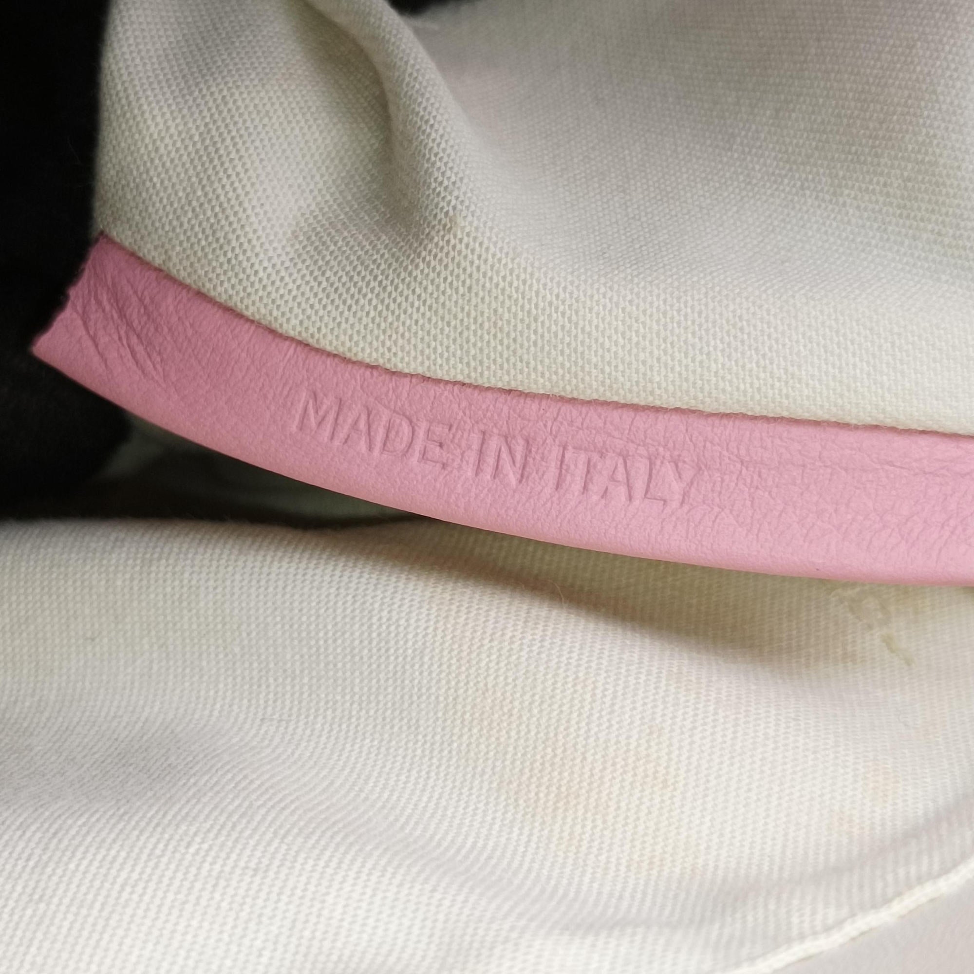 Petite 2 JOURS Pink Leather 8BH253 8BH253-7BX-158-010プチ トゥージュール ピンク レザー 8BH253 8BH253-7BX-158-010