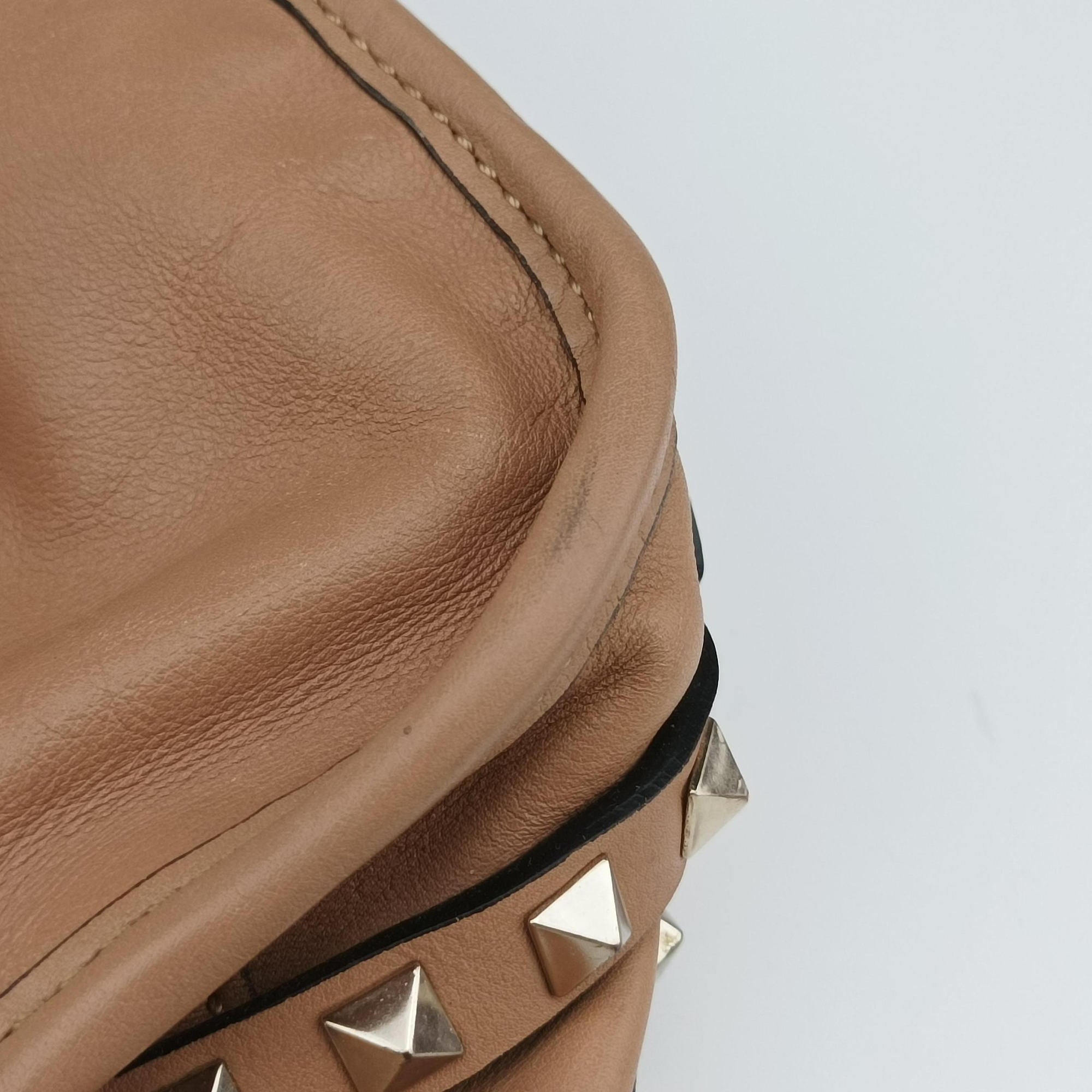 Rockstud tote Beige Leather BS-C285VIT3ロックスタッズ トート ベージュ レザー BS-C285VIT3