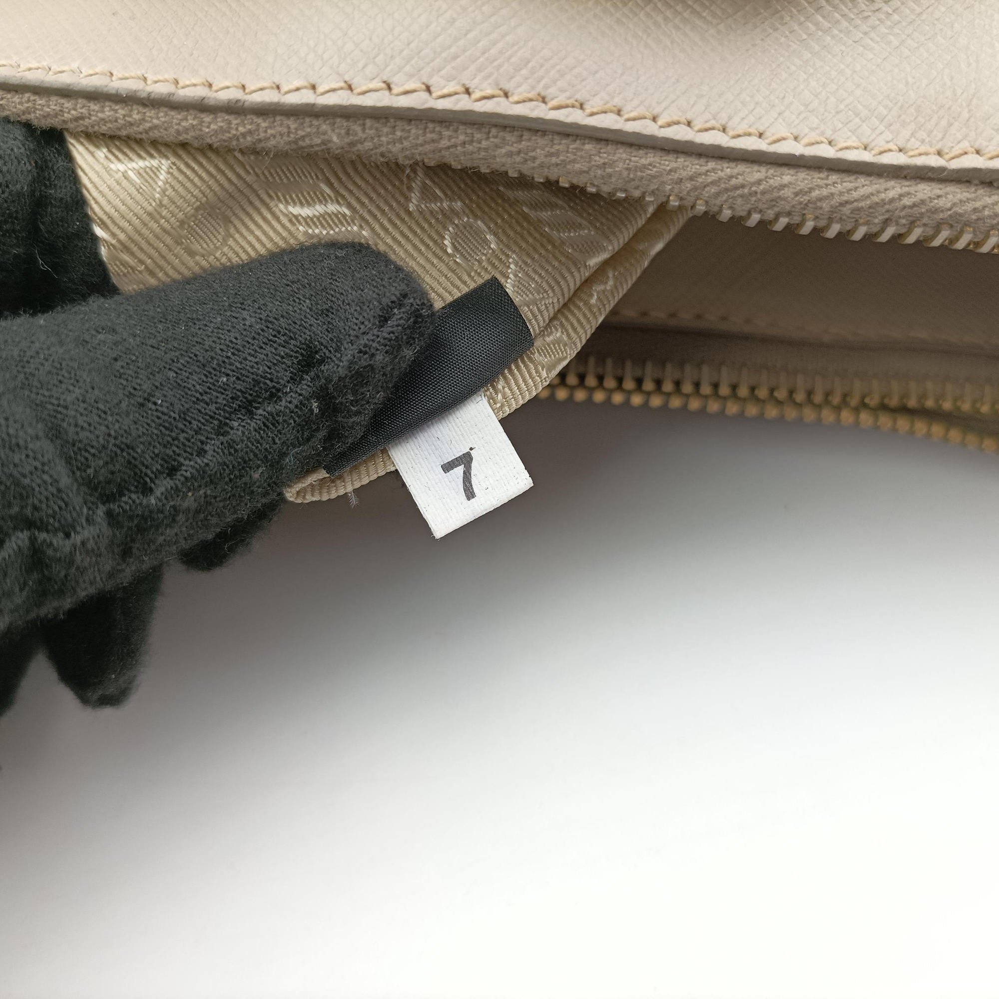 Galleria Beige SAFFIANO Leather BN1802 7 8ガレリア ベージュ サフィアーノレザー BN1802 7 8