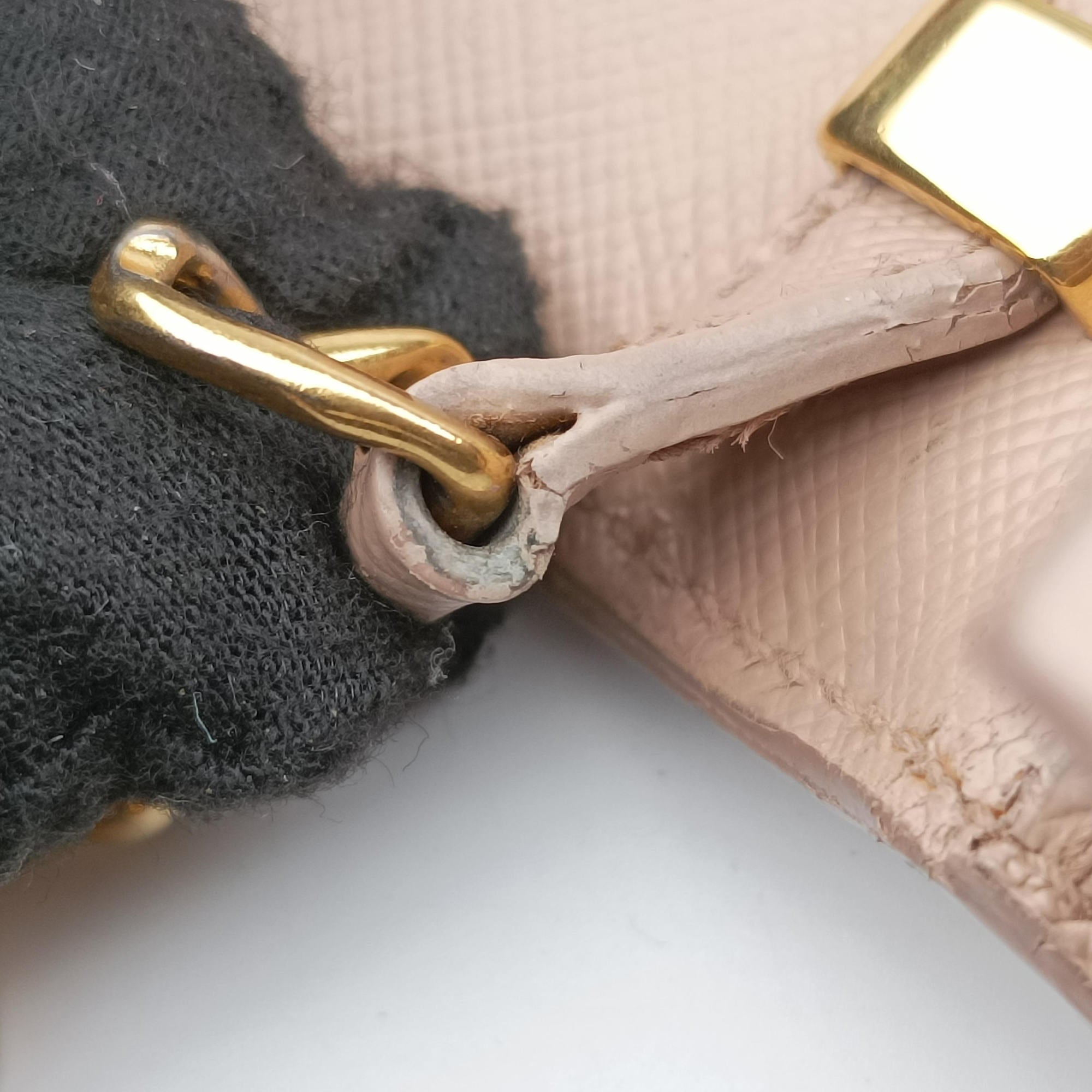 Vitello Diano Pink Saffiano Leather 1DH044 117 Gヴィテッロディアノ ピンク サフィアーノレザー 1DH044 117 G