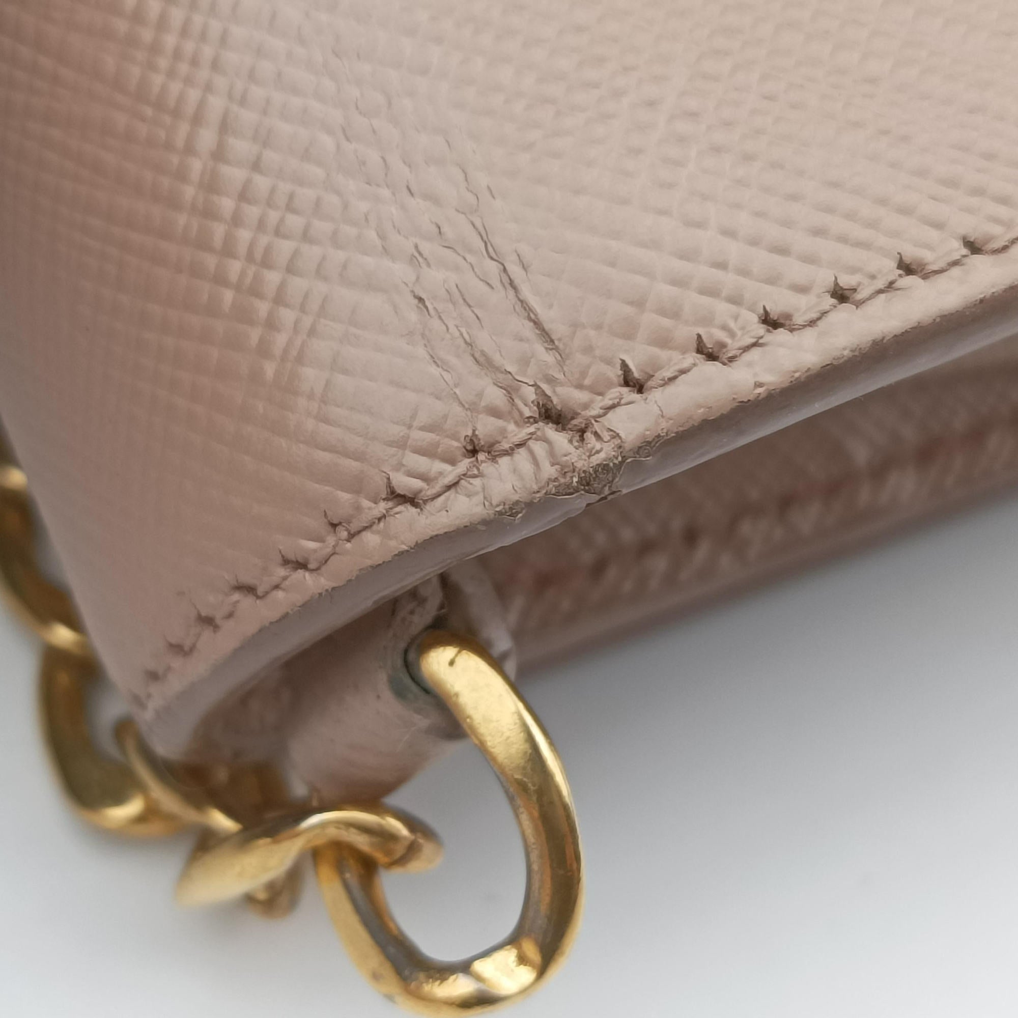 Vitello Diano Pink Saffiano Leather 1DH044 117 Gヴィテッロディアノ ピンク サフィアーノレザー 1DH044 117 G