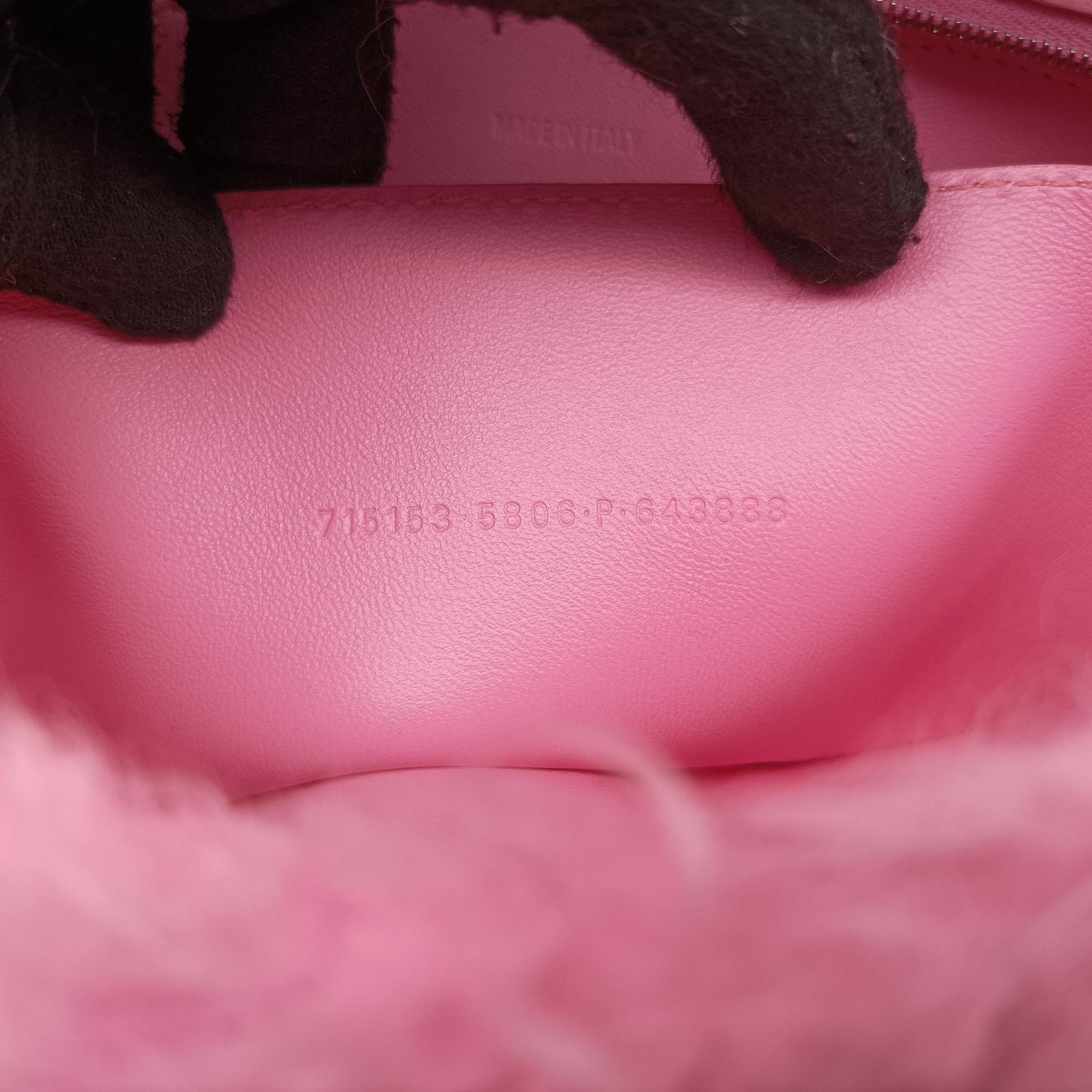 Hourglass Pink Faux fur 715153 5806.P.643888ダウンタウン ピンク フェイクファー 715153 5806.P.643888