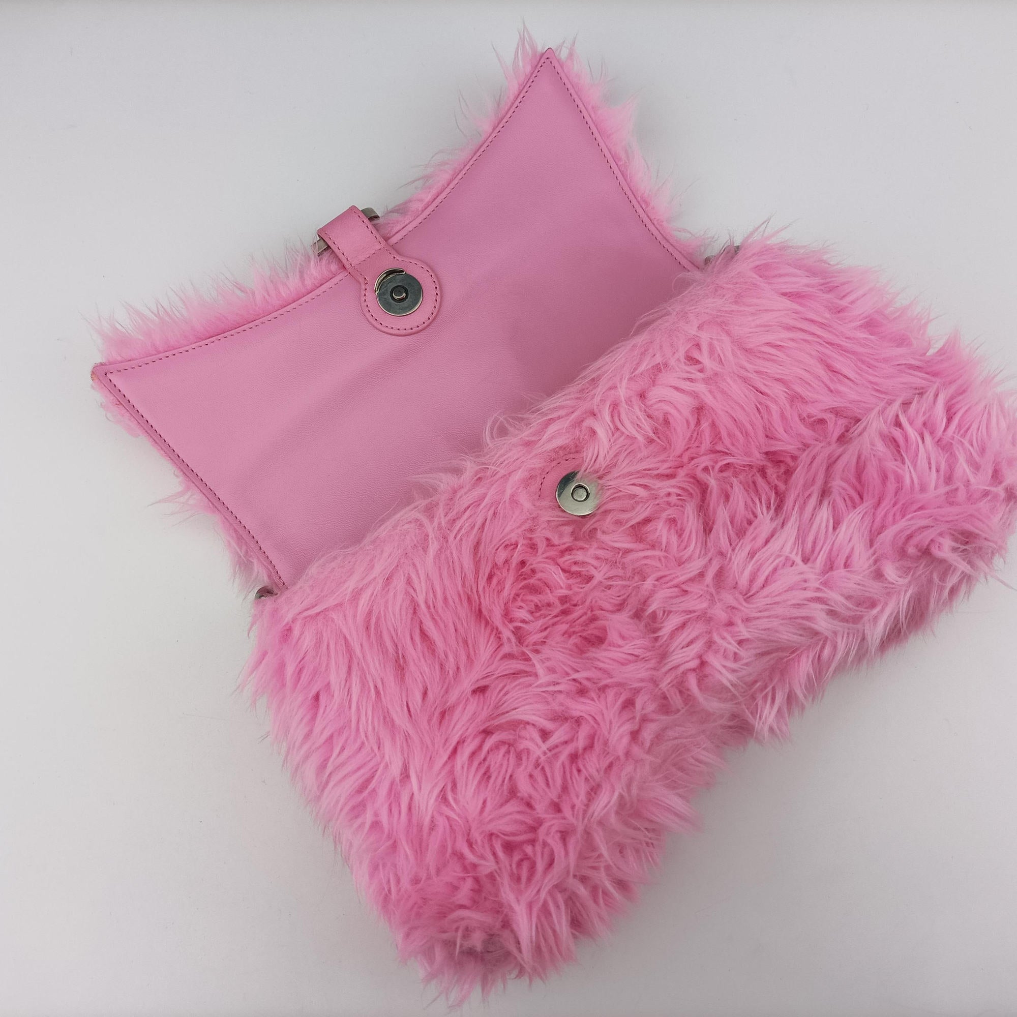 Hourglass Pink Faux fur 715153 5806.P.643888ダウンタウン ピンク フェイクファー 715153 5806.P.643888
