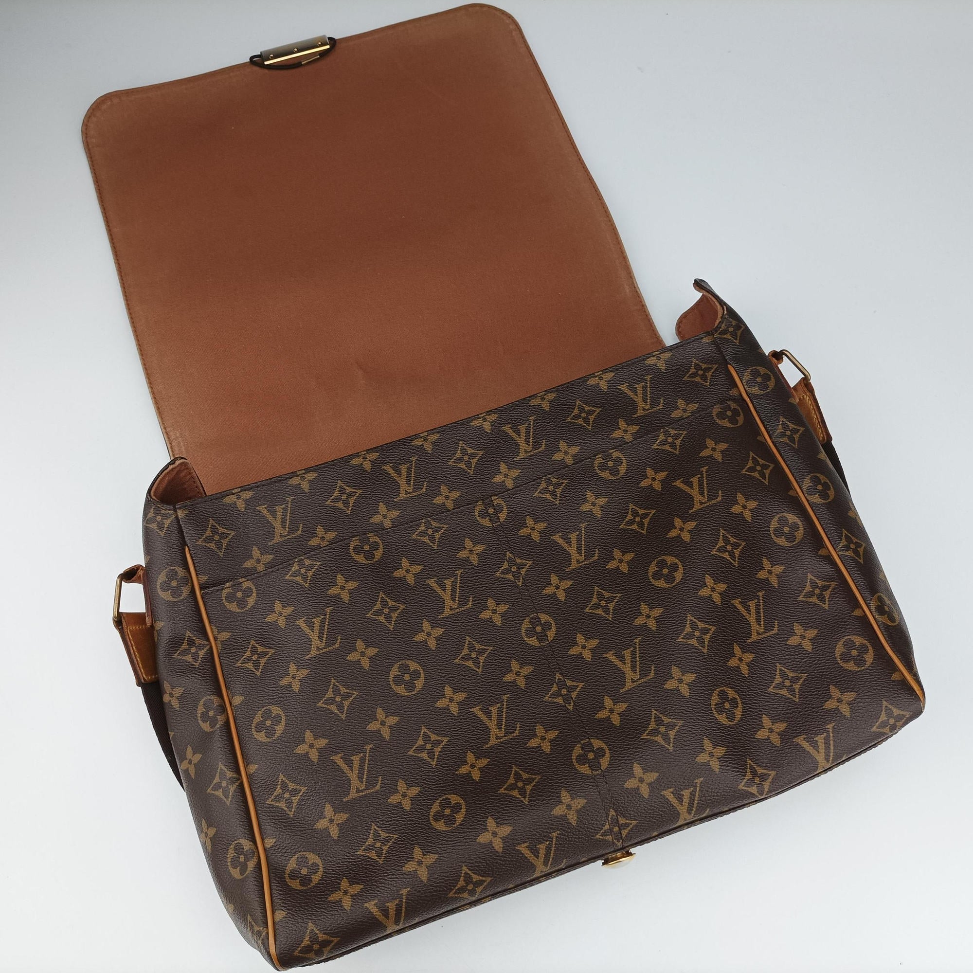 Abbesses Messenger MM brown Monogram canvas M97038 CA0151アベス メッセンジャーMM モノグラム/ブラウン モノグラムキャンバス M97038 CA0151