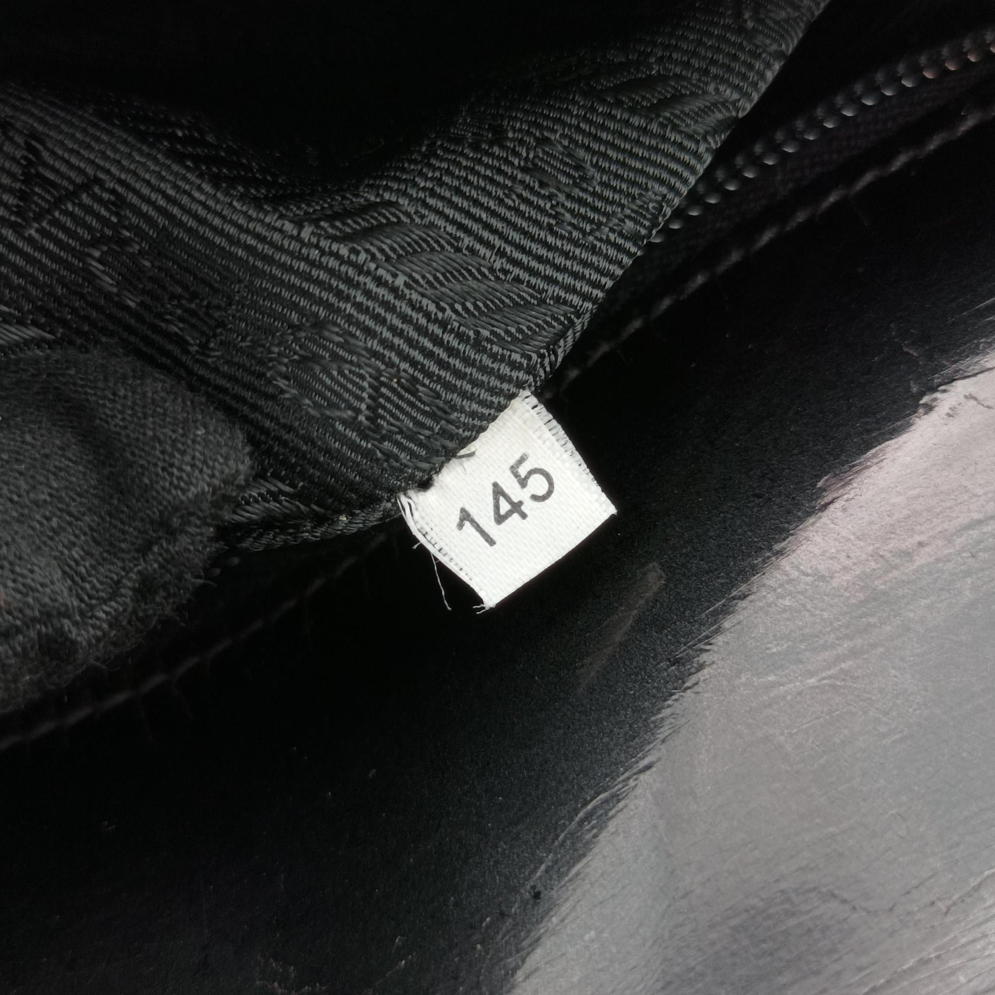 Half Moon Flap Black Leather B11231 145ハーフムーン フラップ ブラック レザー B11231 145