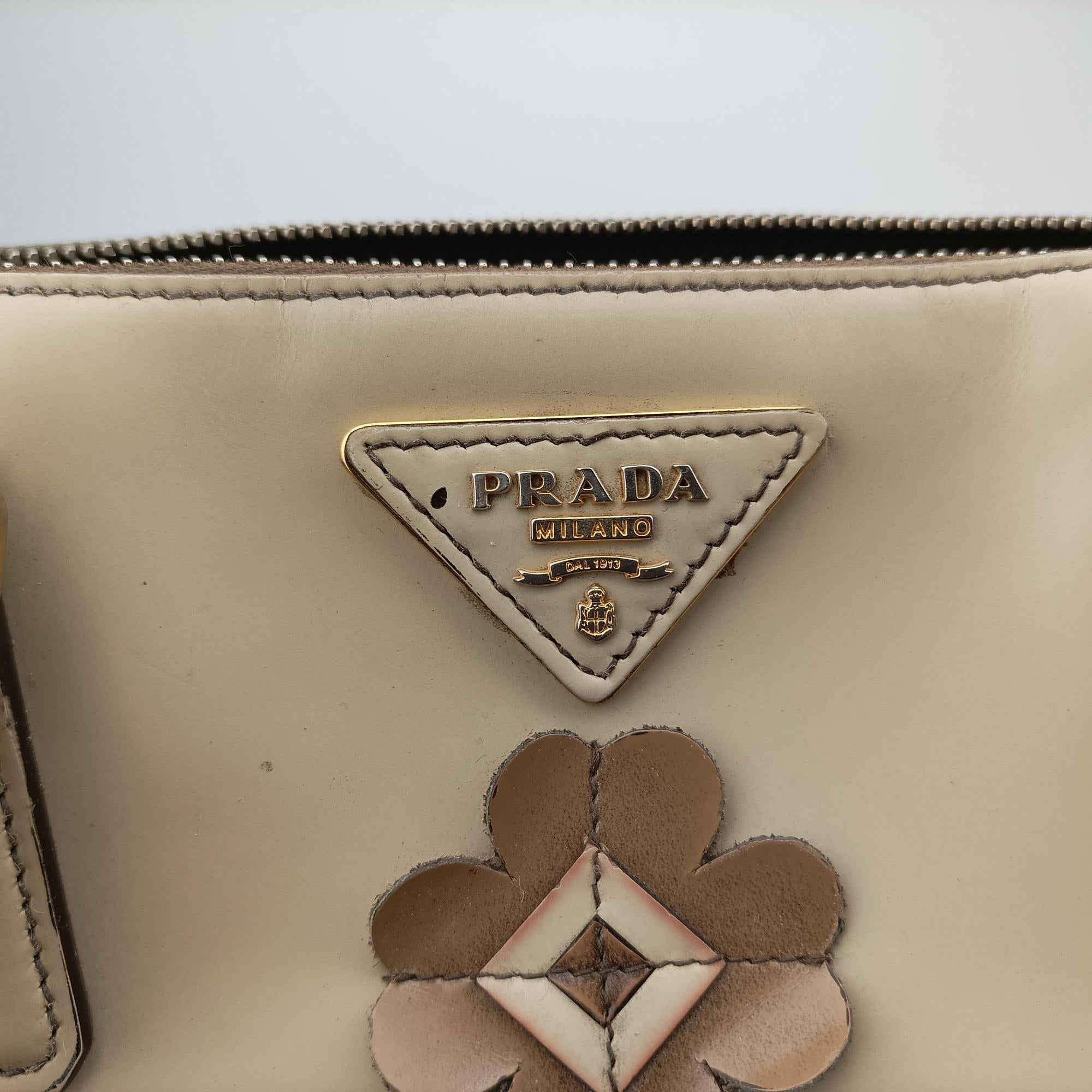 Galleria Flowers Double Zip Beige leather B2274F 117ガレリア フラワーズダブルジップ ベージュ レザー B2274F 117