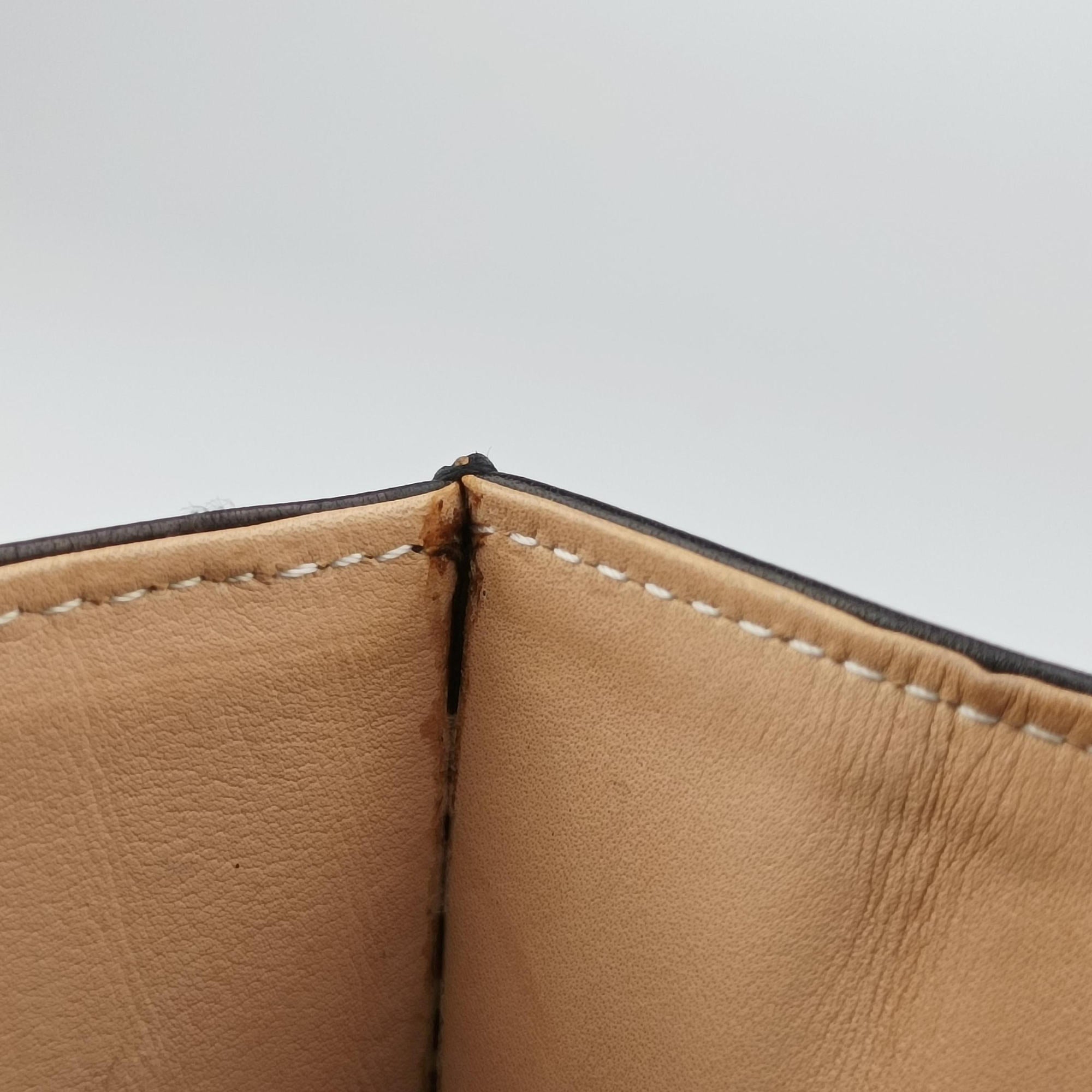 Tampete Black Leather タンペート ブラック レザー