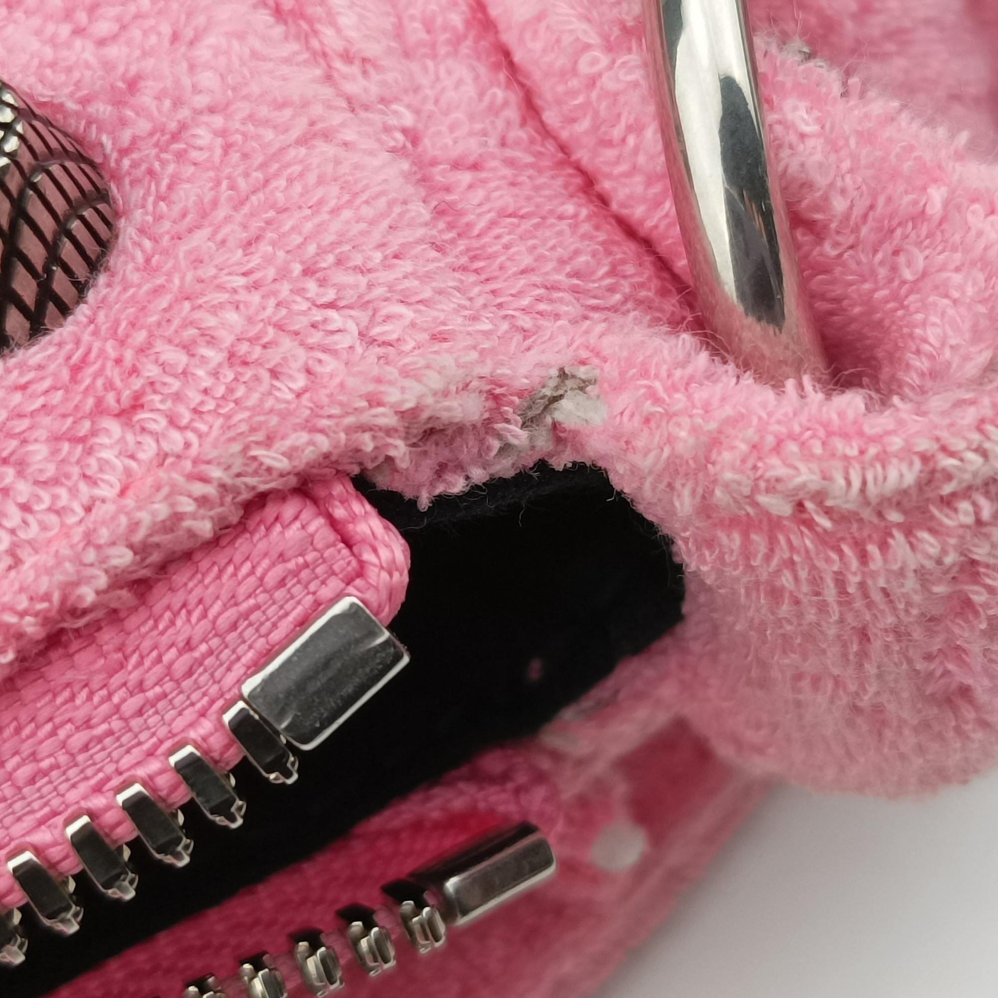 Le Cagole mini Pink Pile Fabric 671309.5812.O.002123ル カゴール ミニ ピンク パイル ファブリック 671309.5812.O.002123
