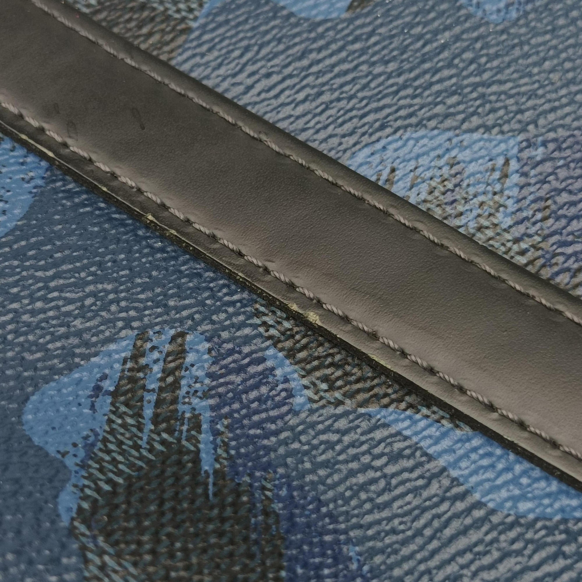 Porte Documents VoyagePM Blue Camouflage Damier Cobalt Canvas N41507 GI1156ポルトドキュマンヴォワヤージュPM ブルー カモフラージュ ダミエ コバルトキャンバス N41507 GI1156