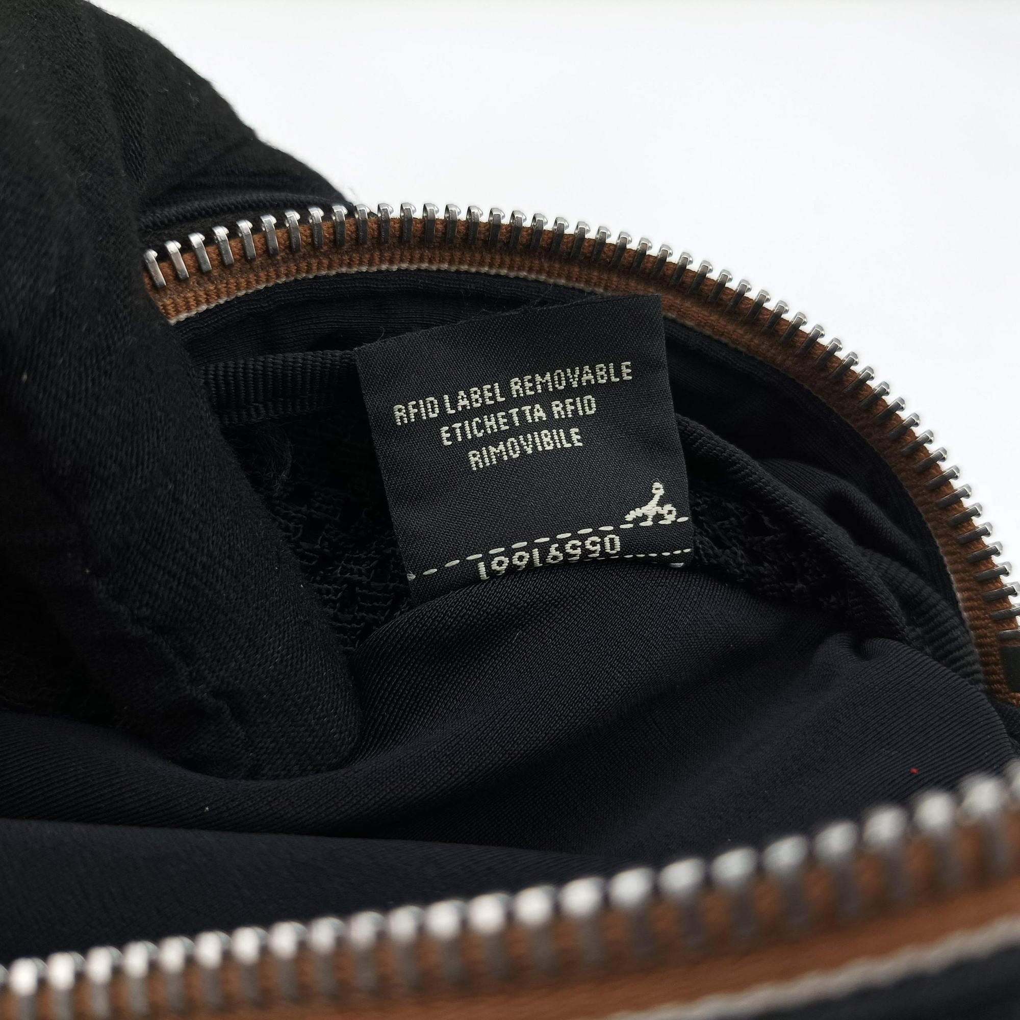 Pecan AMOR Logo Black canvas 7VA446 7VA446-A6FY-198-8241ペカン アモーレ ロゴ ブラック キャンバス 7VA446 7VA446-A6FY-198-8241