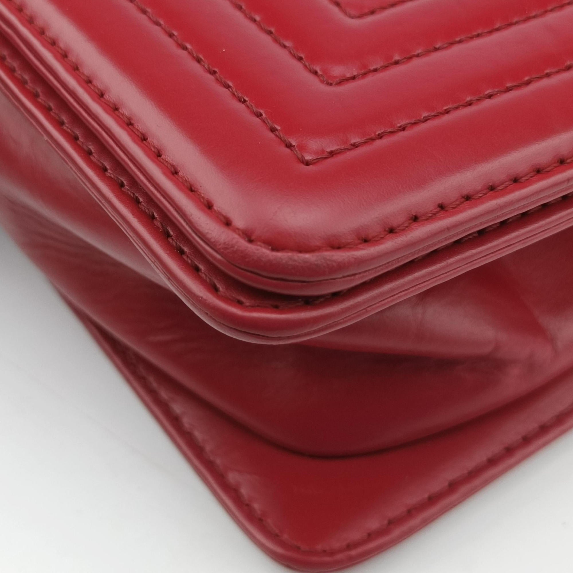 BOY CHANEL Red Leather A66713 15642116ボーイシャネル レッド レザー A66713 15642116