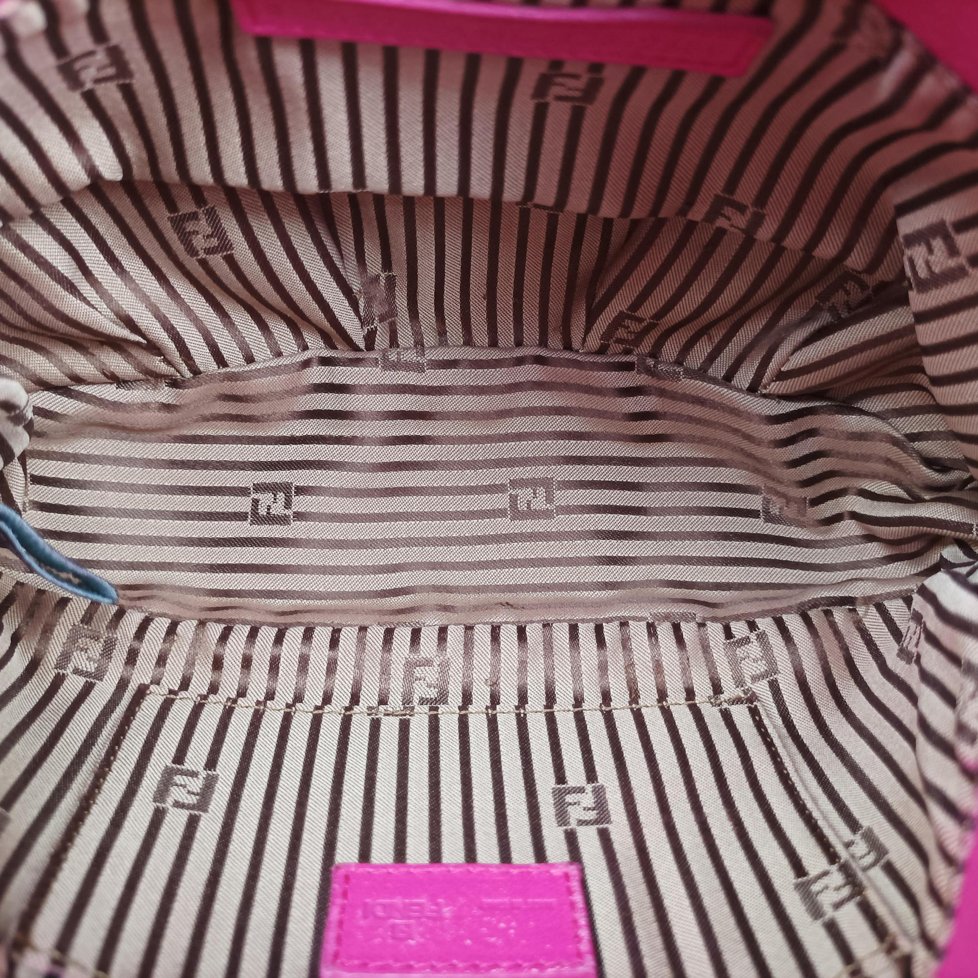 Fendista Pochette Rose Leather 8M0276 8M0276-ANG-128-2566フェンディスタ ポシェット ローズ レッド レザー 8M0276 8M0276-ANG-128-2566