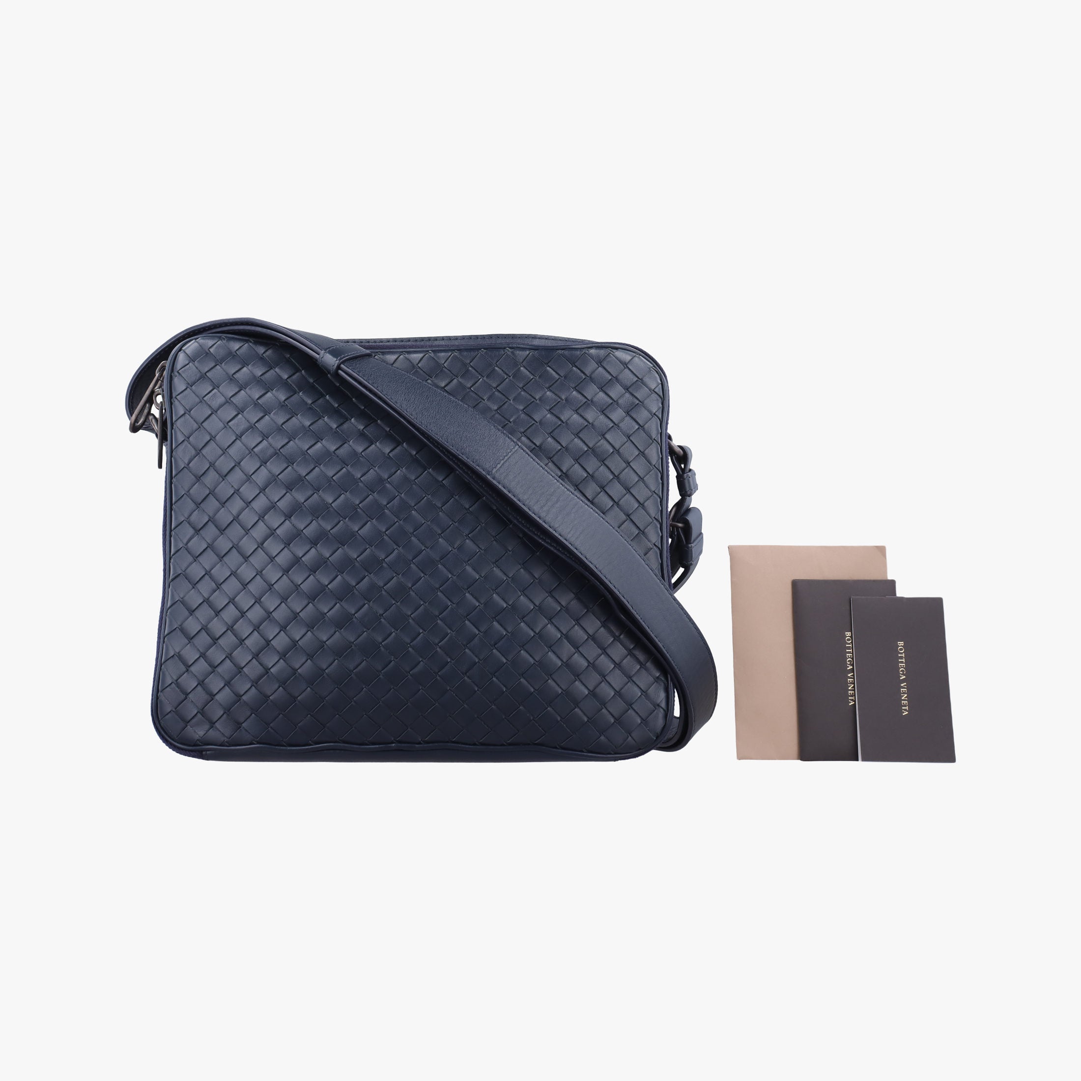 Intrecciato Navy lambskin B07532575Mイントレチャート ネイビー ラムスキン B07532575M