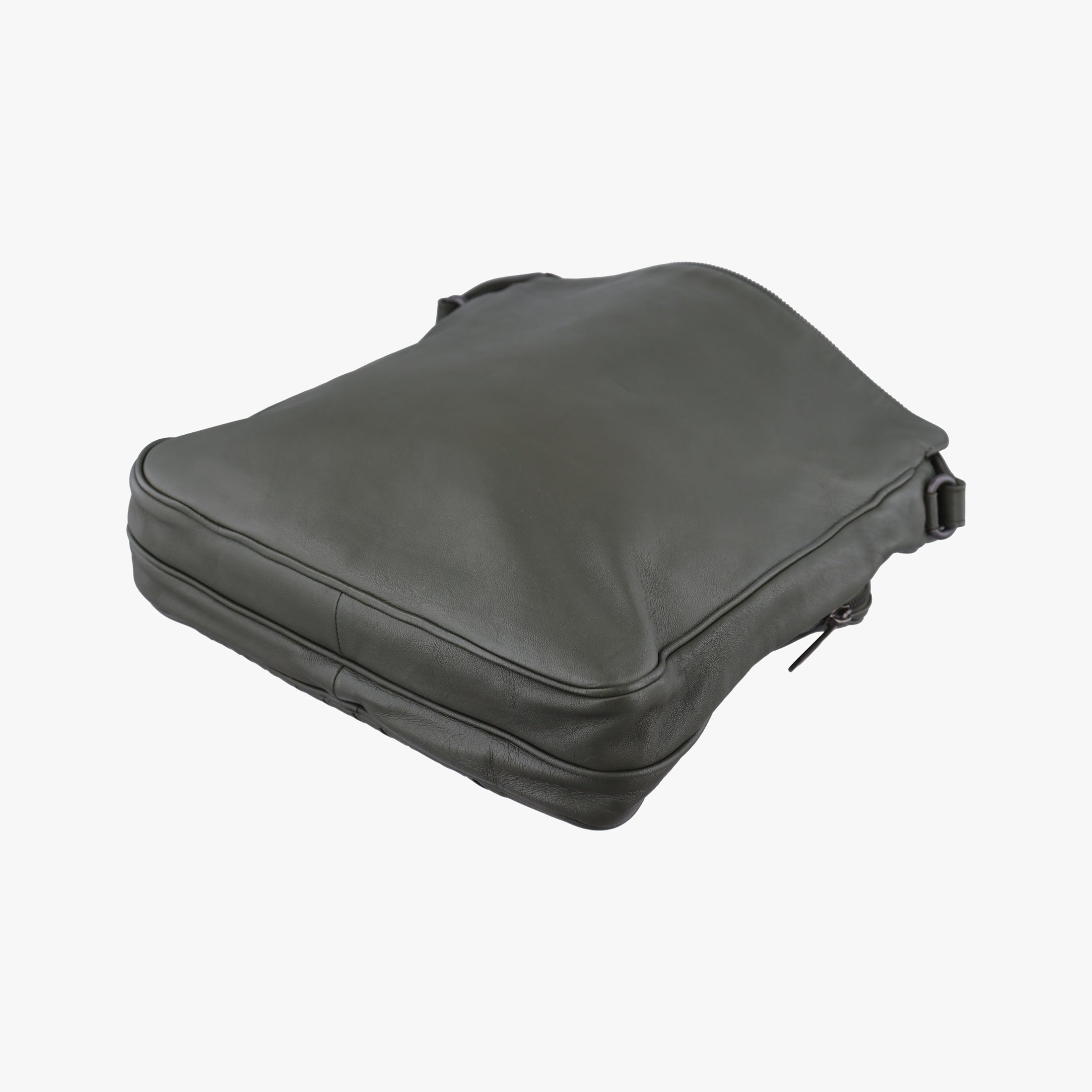 Intrecciato Green lambskin B04842859Vイントレチャート グリーン ラムスキン B04842859V