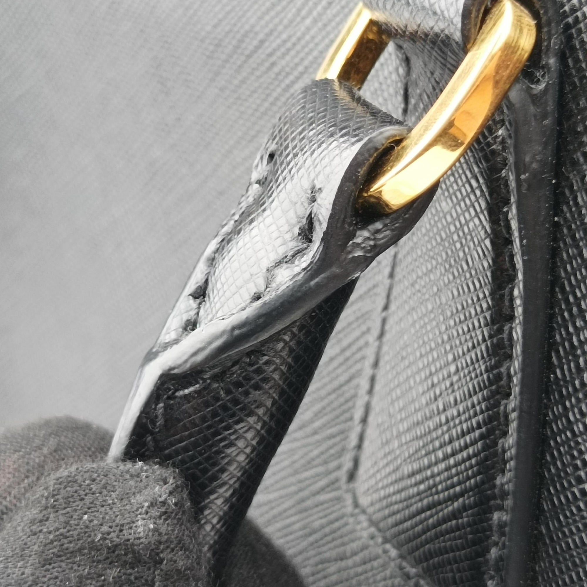 Galleria Black SAFFIANO Leather 1BA274 25ガレリア ブラック サフィアーノレザー 1BA274 25