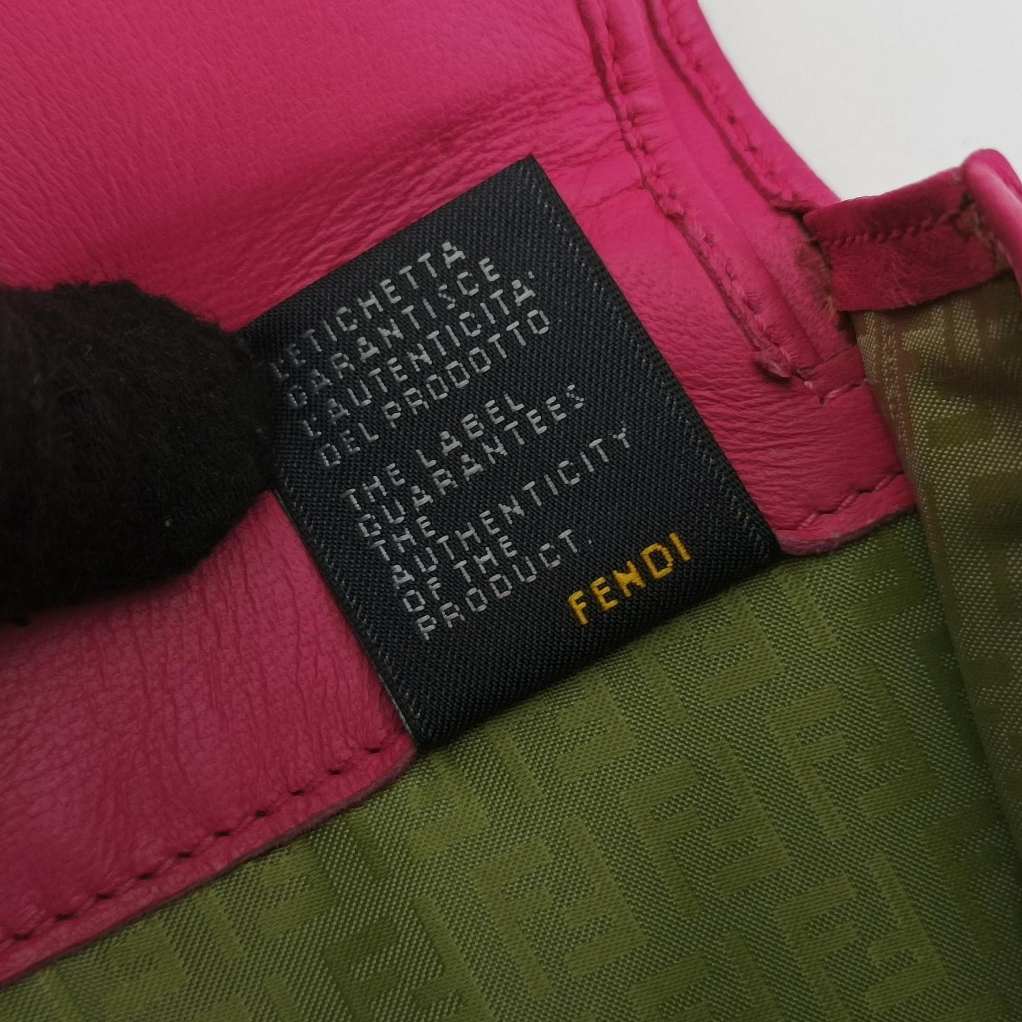 Embossed Logo Rose Leather 8M0219 2401-8M0219-YMY-089エンボス ロゴ ローズ レッド レザー 8M0219 2401-8M0219-YMY-089