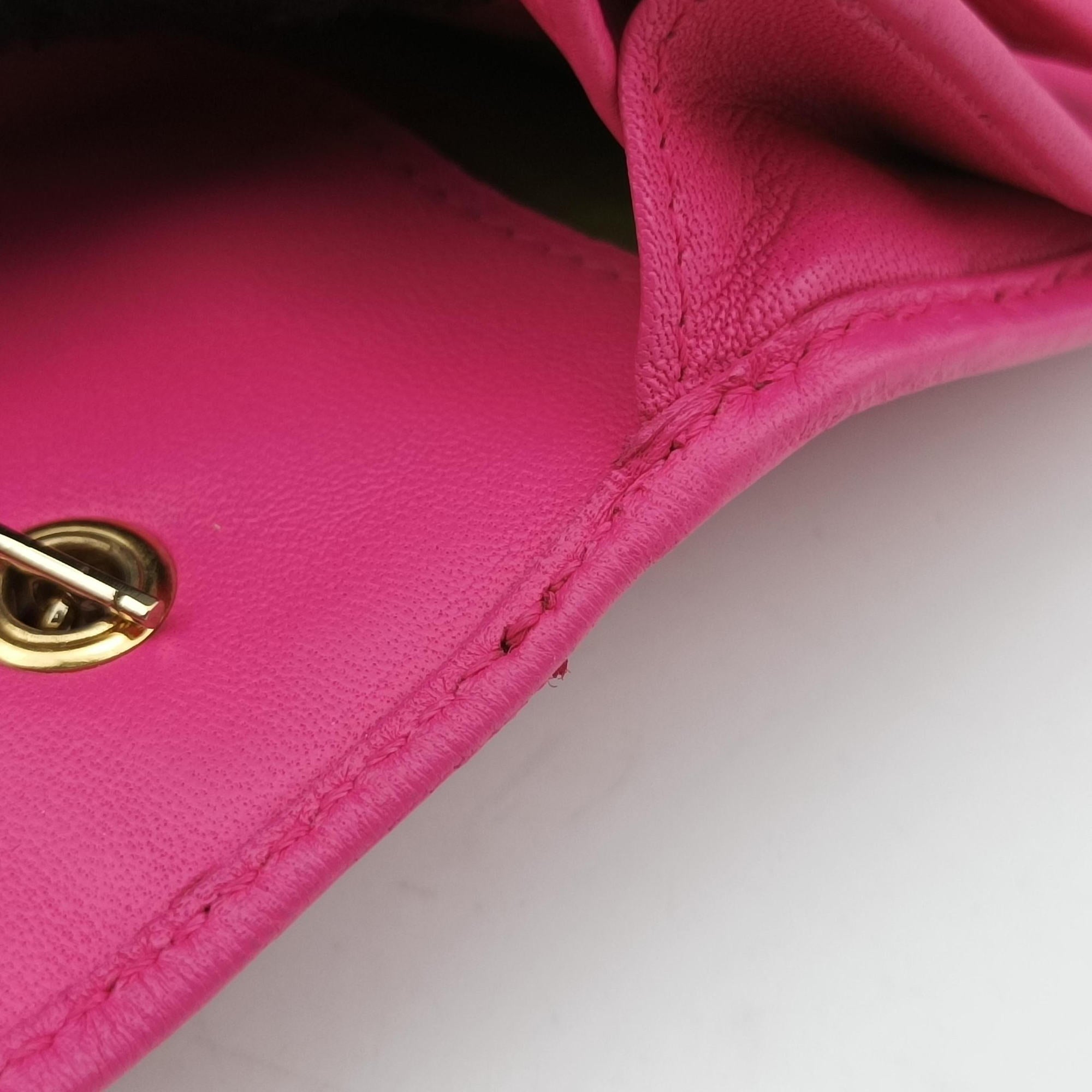 Embossed Logo Rose Leather 8M0219 2401-8M0219-YMY-089エンボス ロゴ ローズ レッド レザー 8M0219 2401-8M0219-YMY-089