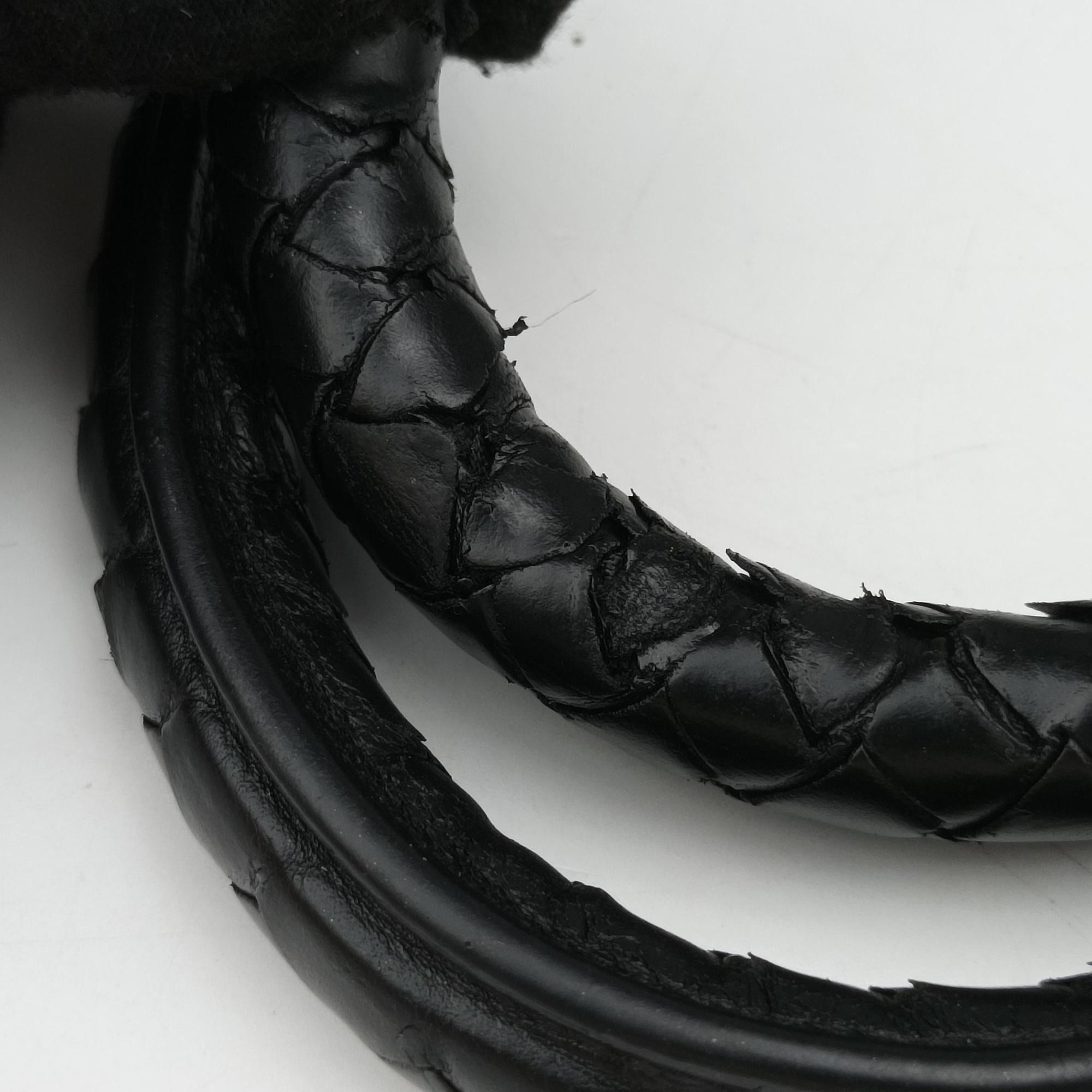 Intrecciato Black lambskin B03022448Uイントレチャート ブラック ラムスキン B03022448U