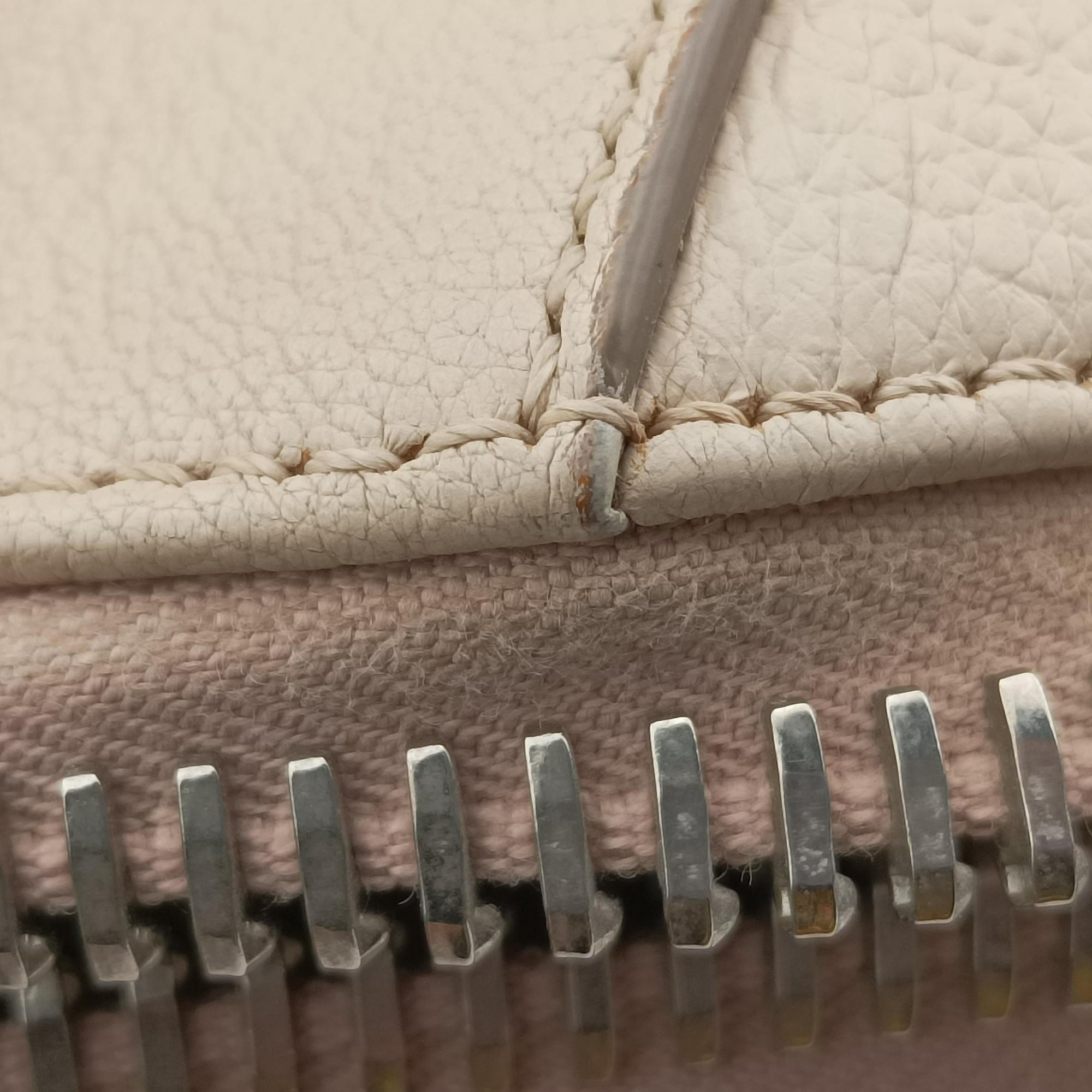 Antigona Beige Leather ZE D 1106アンティゴナ ベージュ レザー ZE D 1106