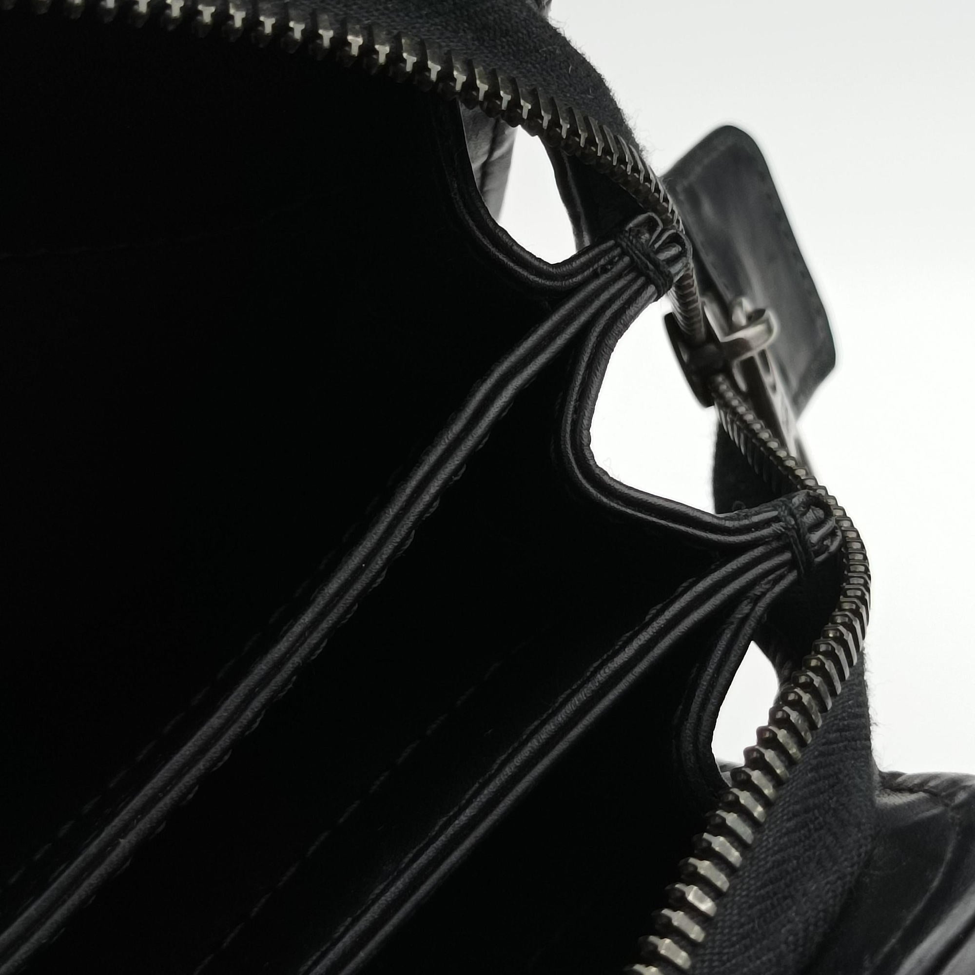 Intrecciato Black lambskin B00613120Nイントレチャート ブラック ラムスキン B00613120N