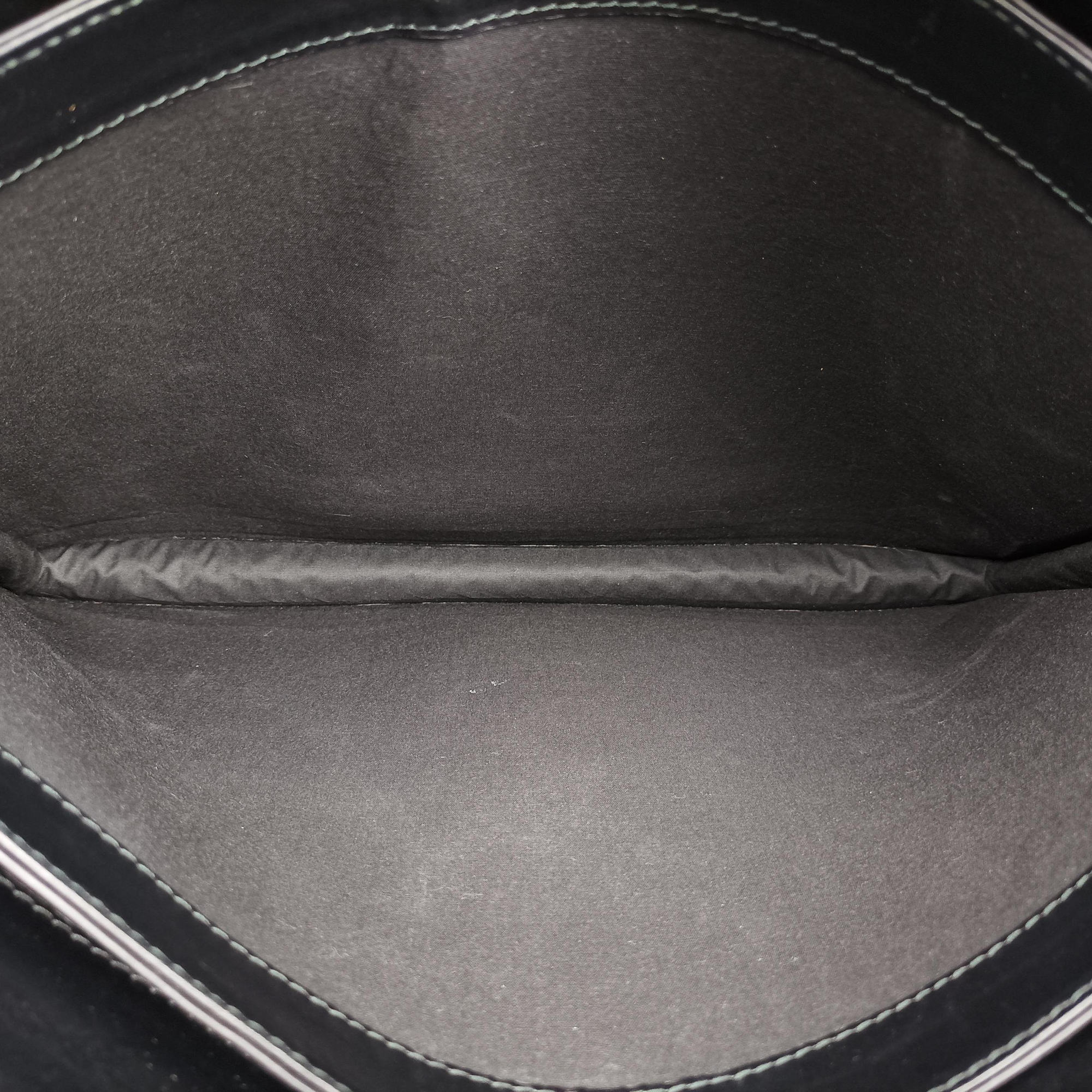 Intrecciato Black lambskin B00613120Nイントレチャート ブラック ラムスキン B00613120N