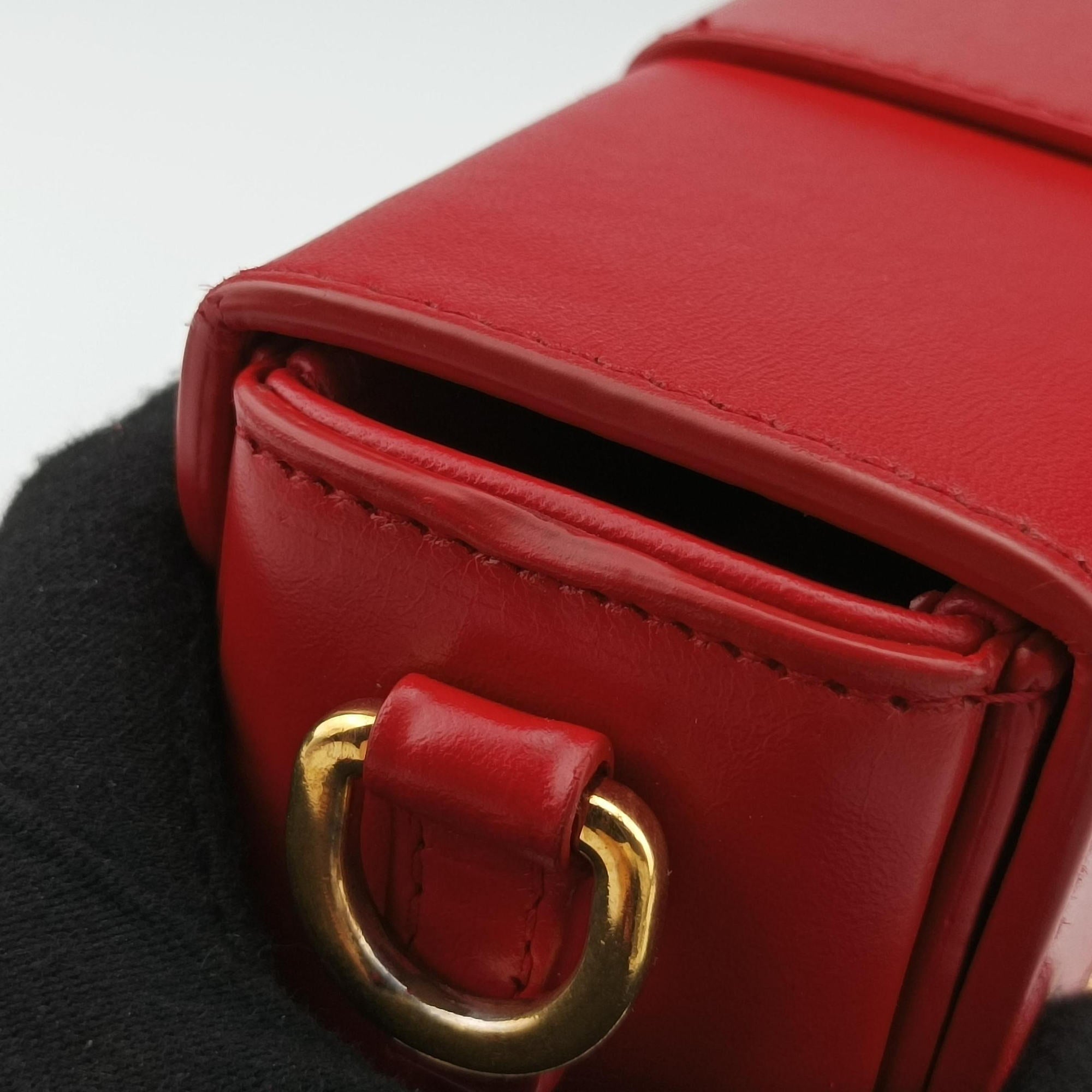 30 MONTAIGNE Red Leather 01-RU-019930モンテーニュ レッド レザー 01-RU-0199