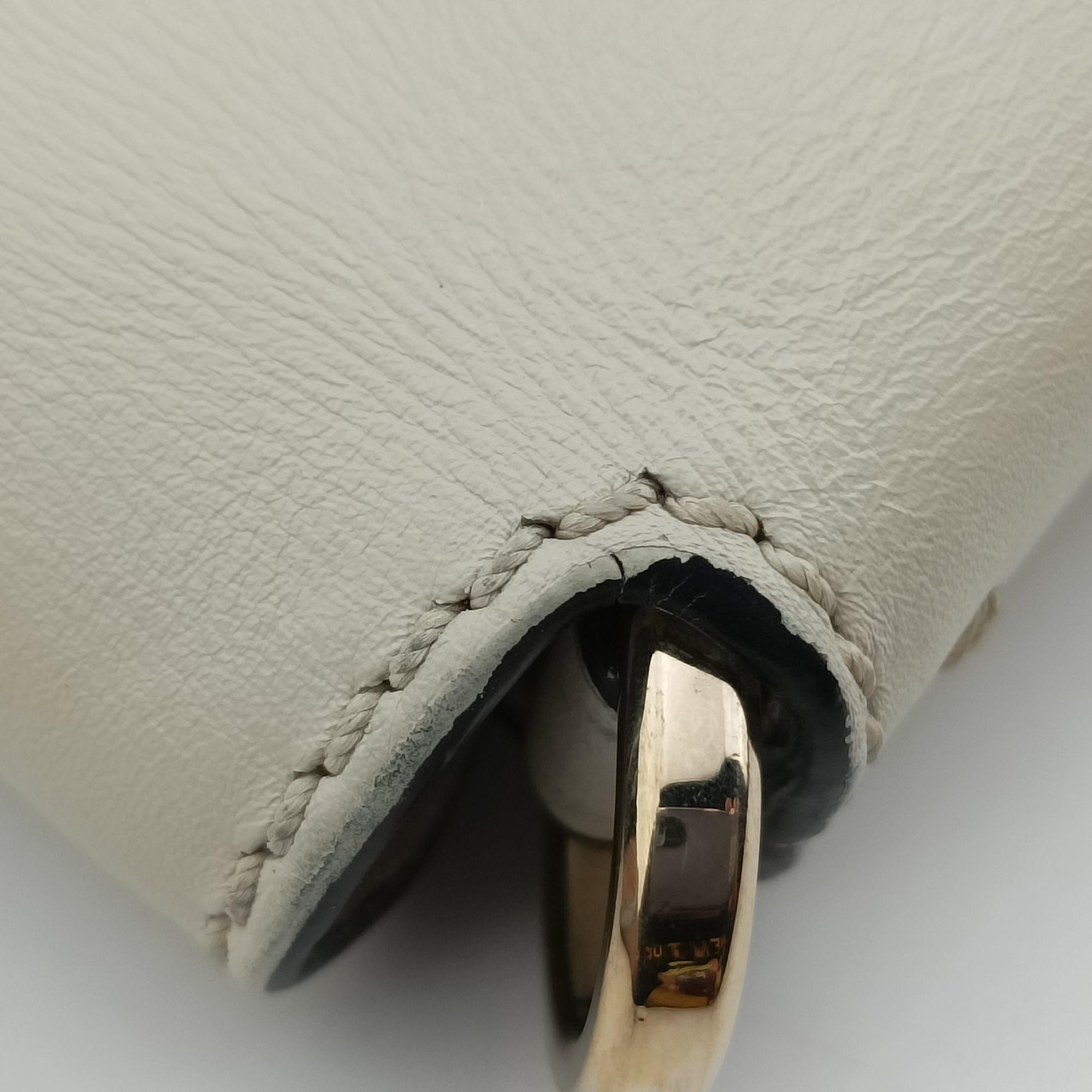 Rockstud Ivory Nappa Leather BL-PB00MIV2ロックスタッズ アイボリー ナッパレザー BL-PB00MIV2