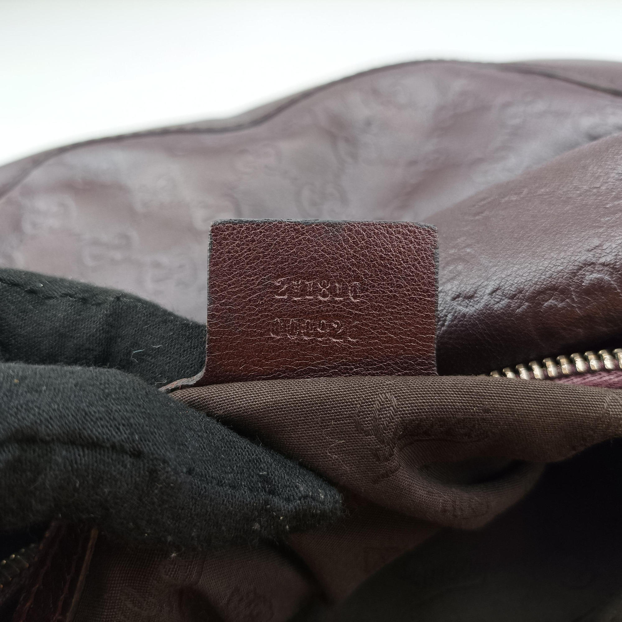 Hobo Guccissima Ebony Leather 211810 B7205061ホーボー グッチシマ エボニー レザー 211810 B7205061