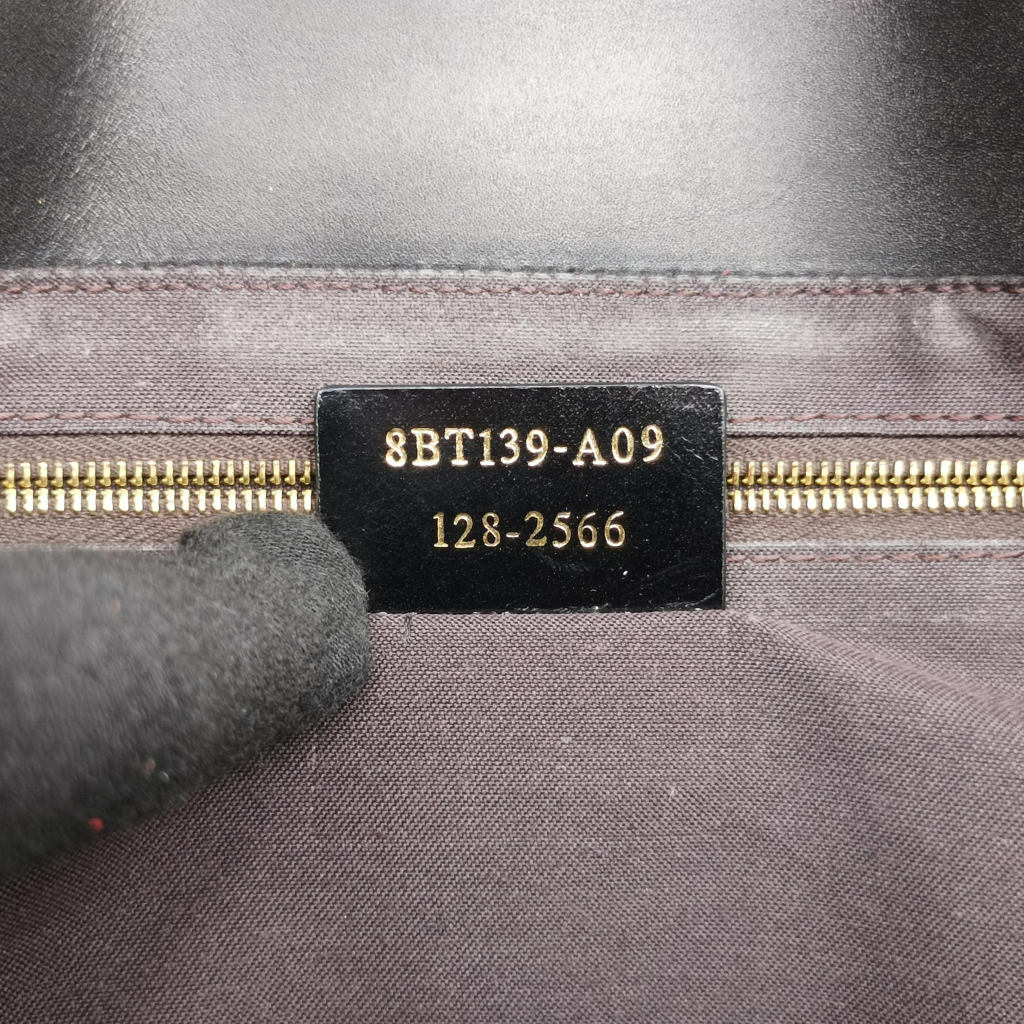 Baguette Chain Flap Black Leather 8BT139 8BT139-A09 128-2566マンマバケット ブラック レザー 8BT139 8BT139-A09 128-2566